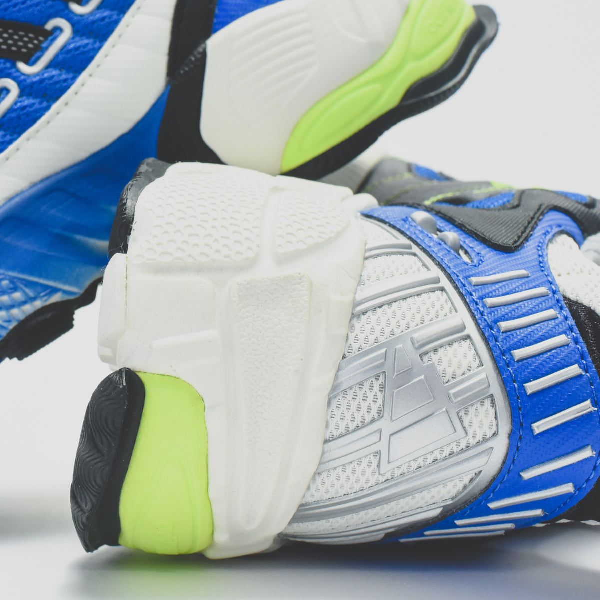 adidas Consortium Torsion TRDC - Light Aqua / Tacste / Sand