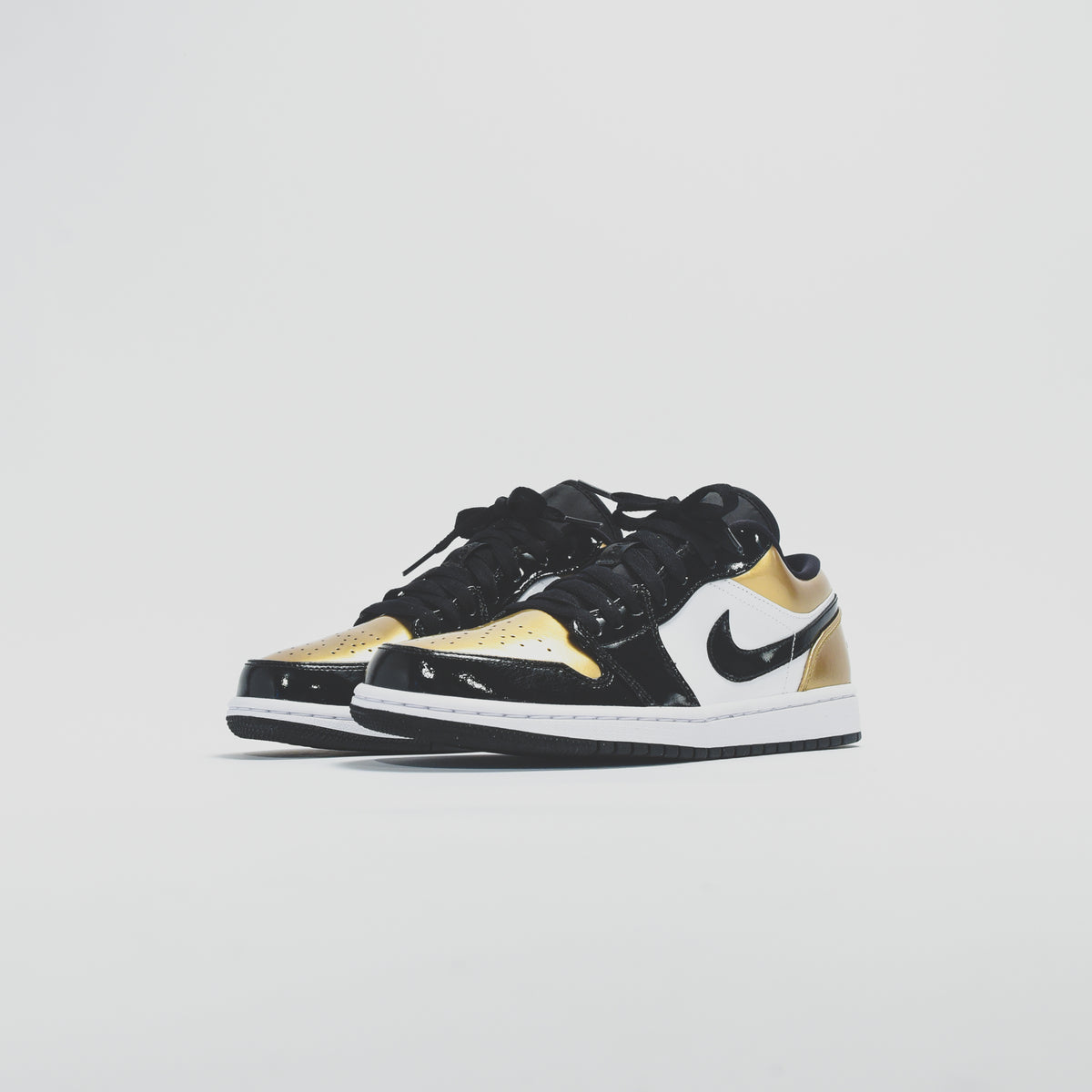 Nike Air Jordan 1 Low - Black / Gold Patent
