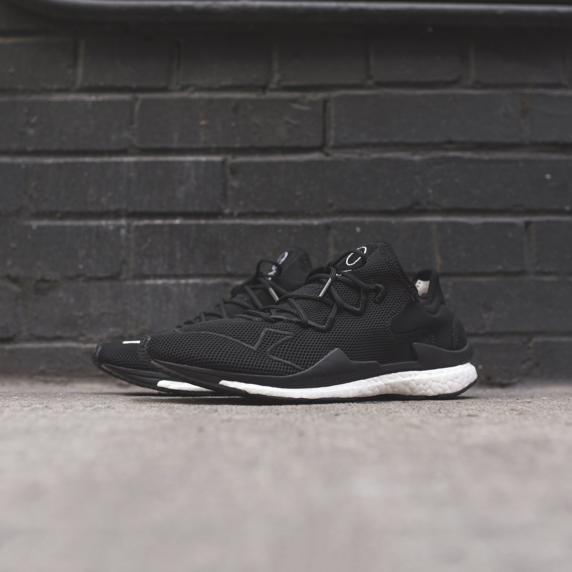 Y-3 AdiZero Runner - Black / White
