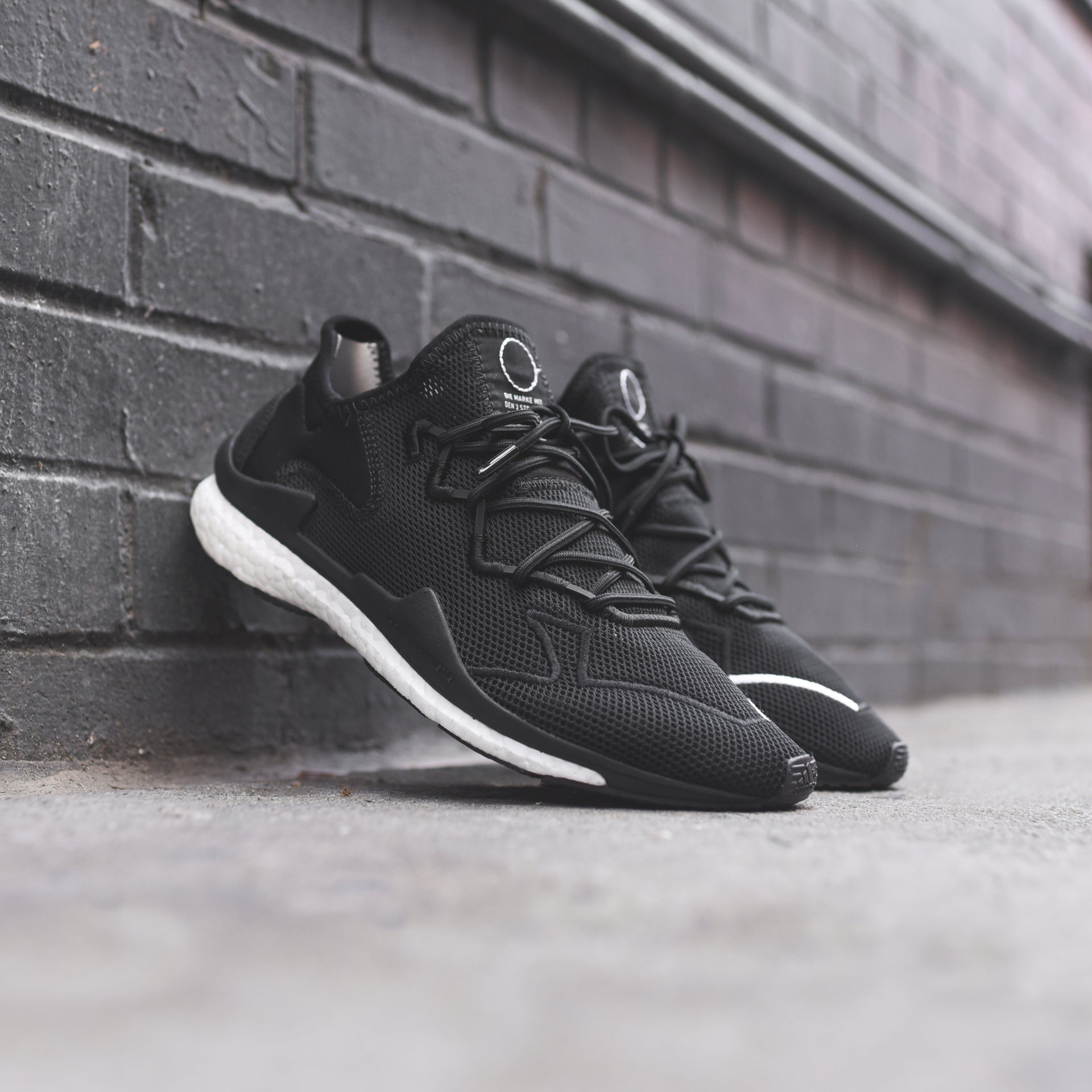 Y-3 AdiZero Runner - Black / White
