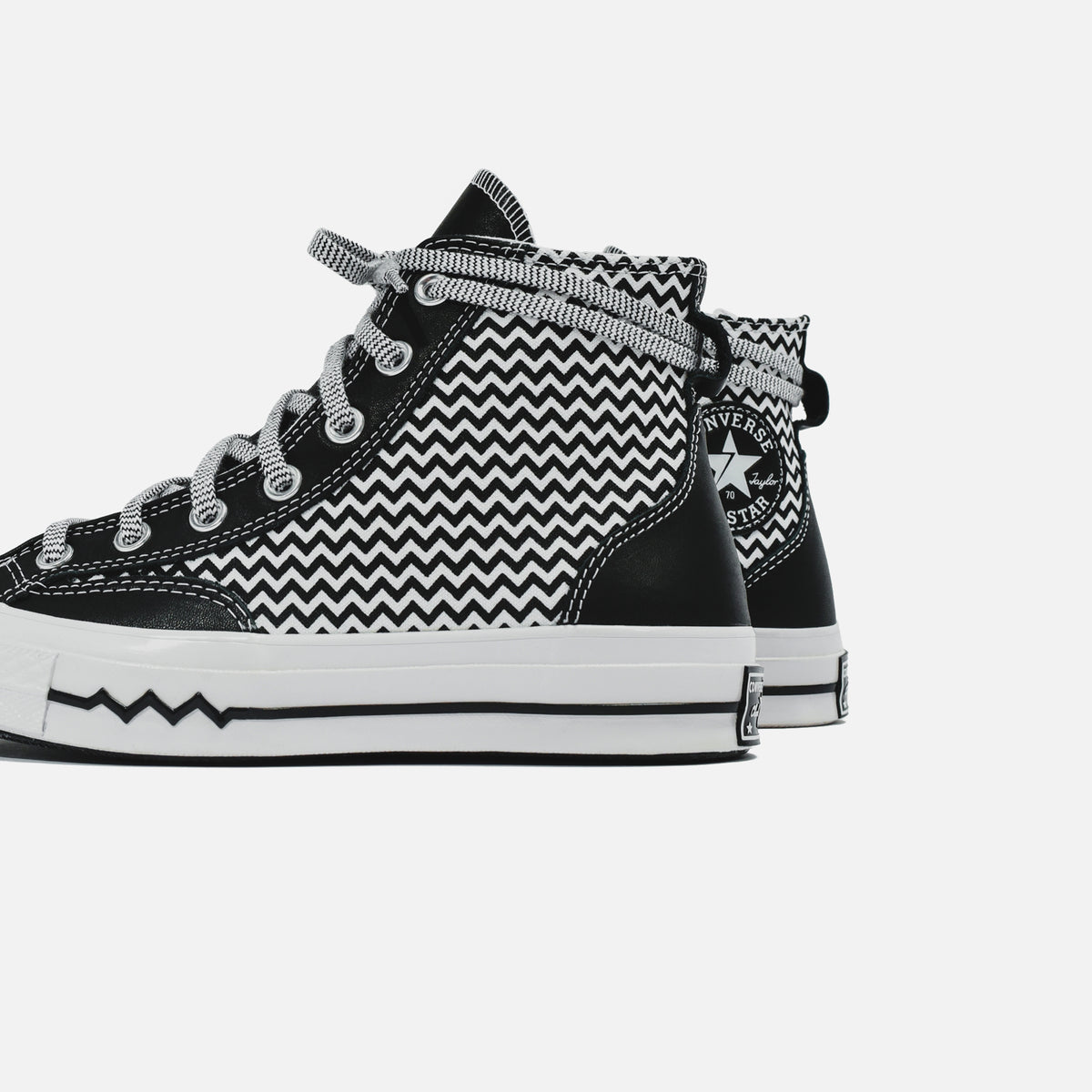 Converse Chuck 70 Mission-V-High - Black / White