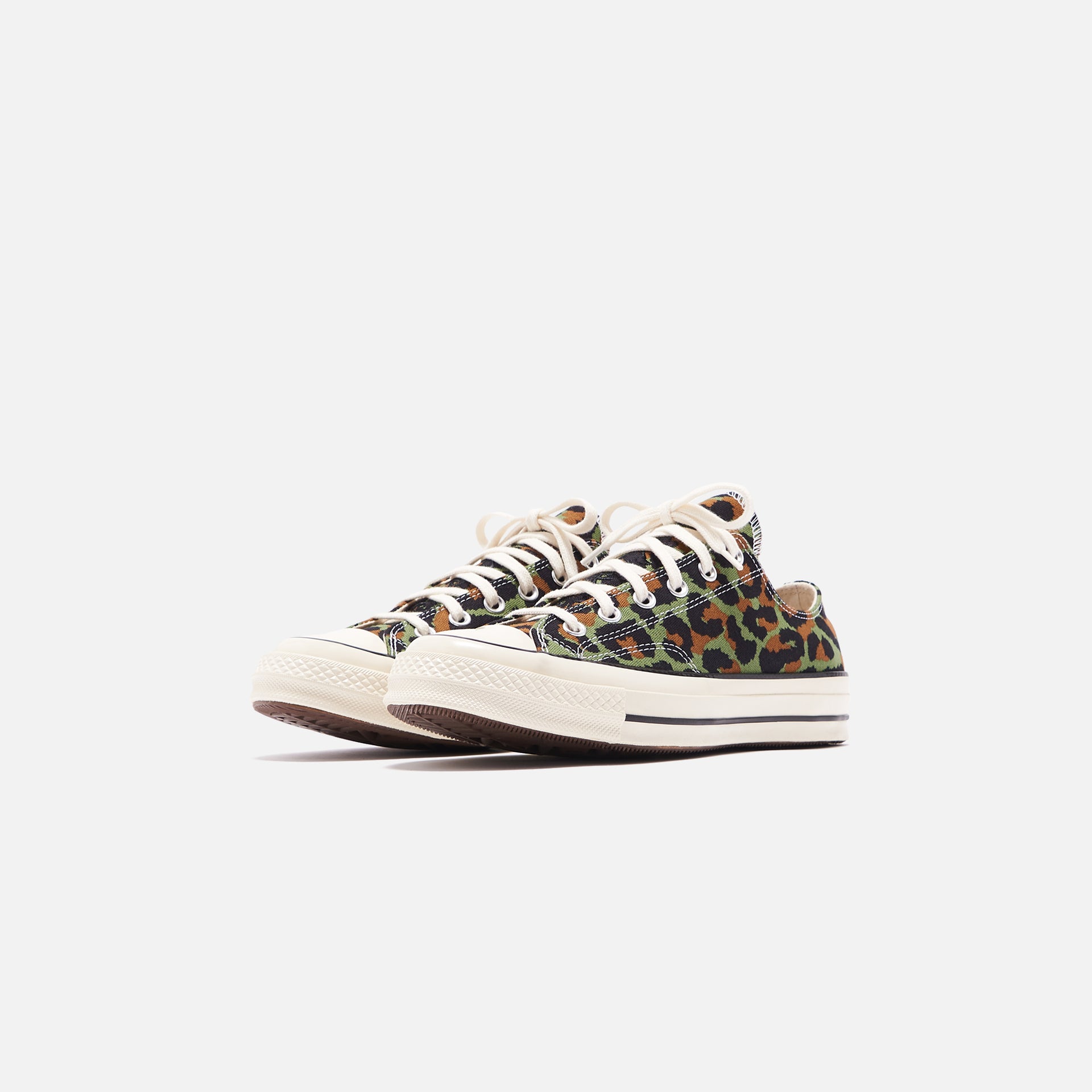 Converse x Invincible x Wacko Maria Chuck 70 OX Low - Olive / Egret / Black