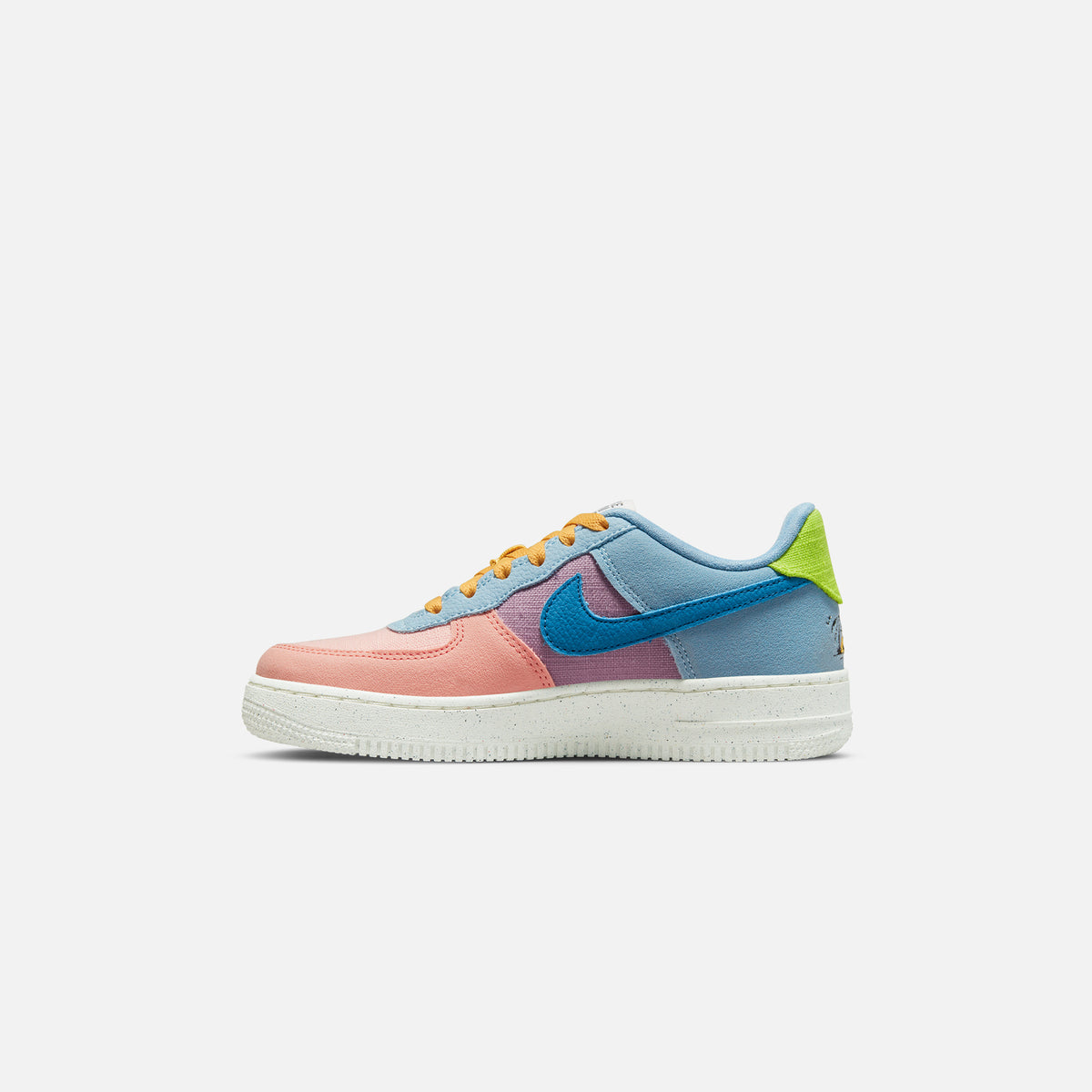 Nike Air Force 1 LV8 - Sanded Gold / Hot Curry / Wheat Grass