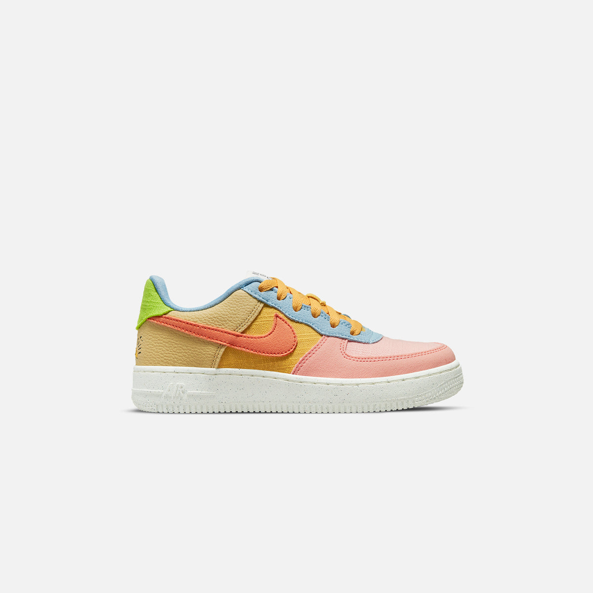 Nike Air Force 1 LV8 - Sanded Gold / Hot Curry / Wheat Grass