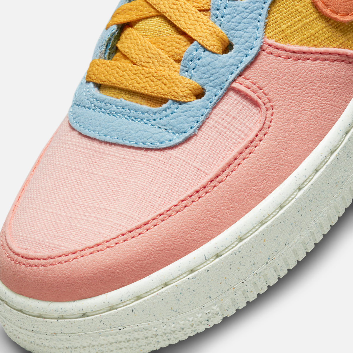 Nike Air Force 1 LV8 - Sanded Gold / Hot Curry / Wheat Grass