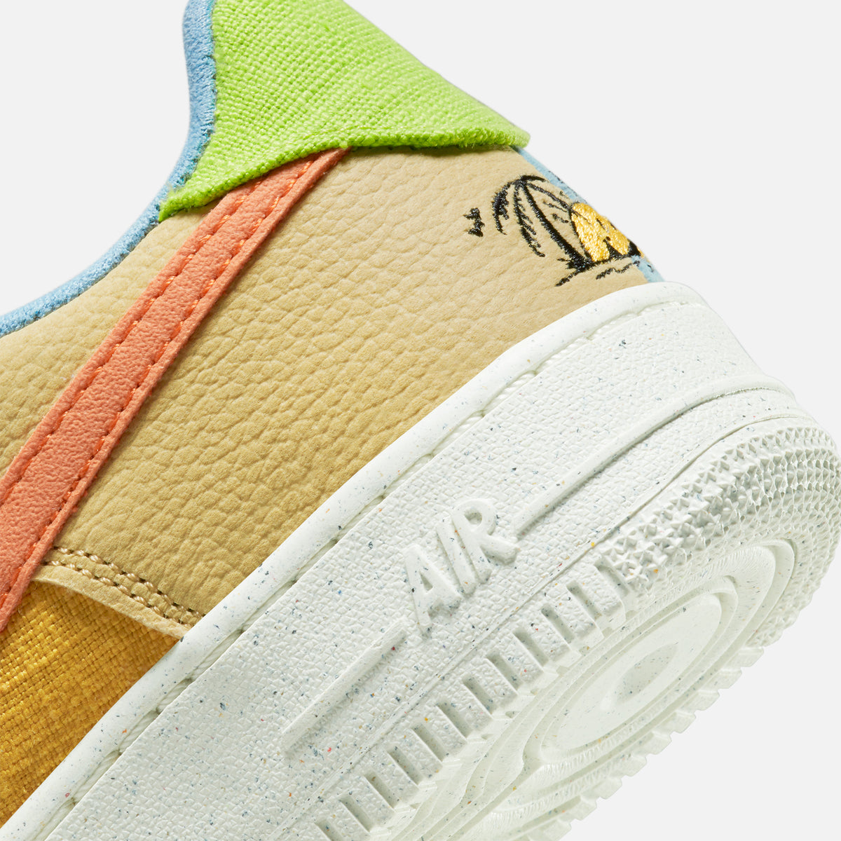 Nike Air Force 1 LV8 - Sanded Gold / Hot Curry / Wheat Grass