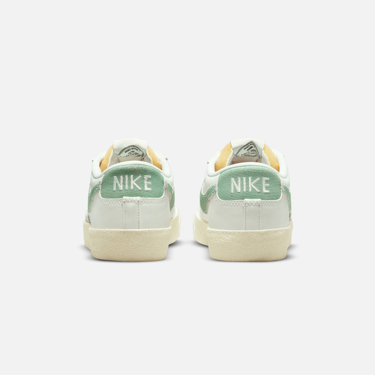 Nike Blazer Low `77 Jumbo - Sail / Alpha Orange / Enamel Green