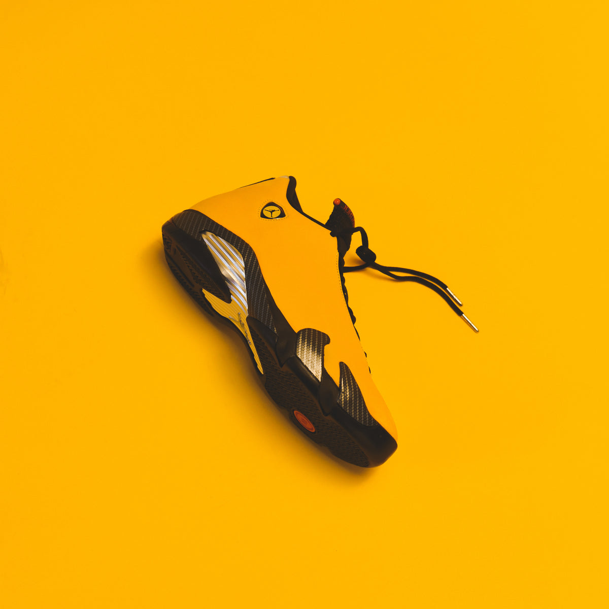 Nike Air Jordan 14 Retro SE - University Gold / Black