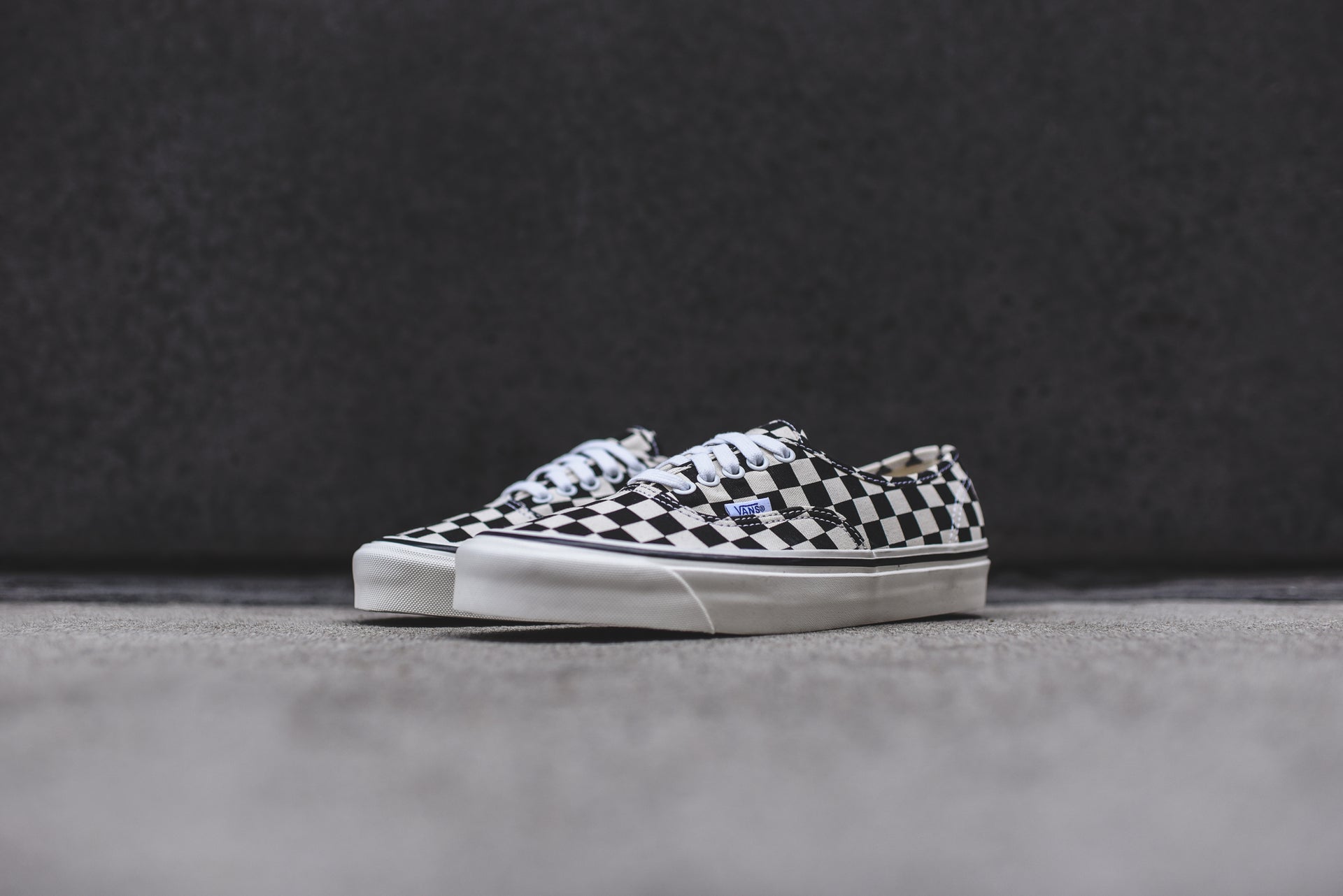 Vans Authentic 44 DX - Black / Checkerboard