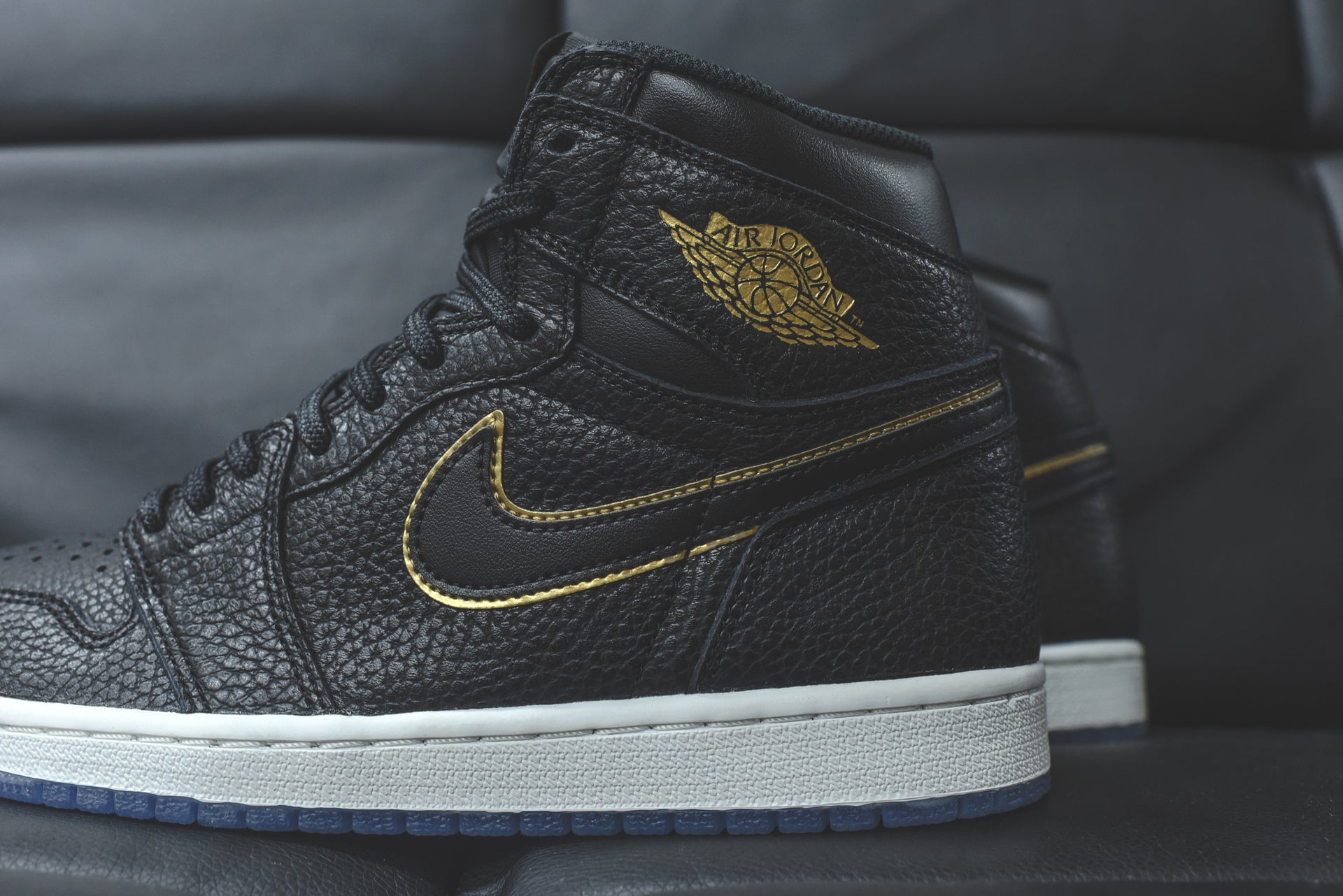 Nike Grade School Air Jordan 1 OG - Black / Gold