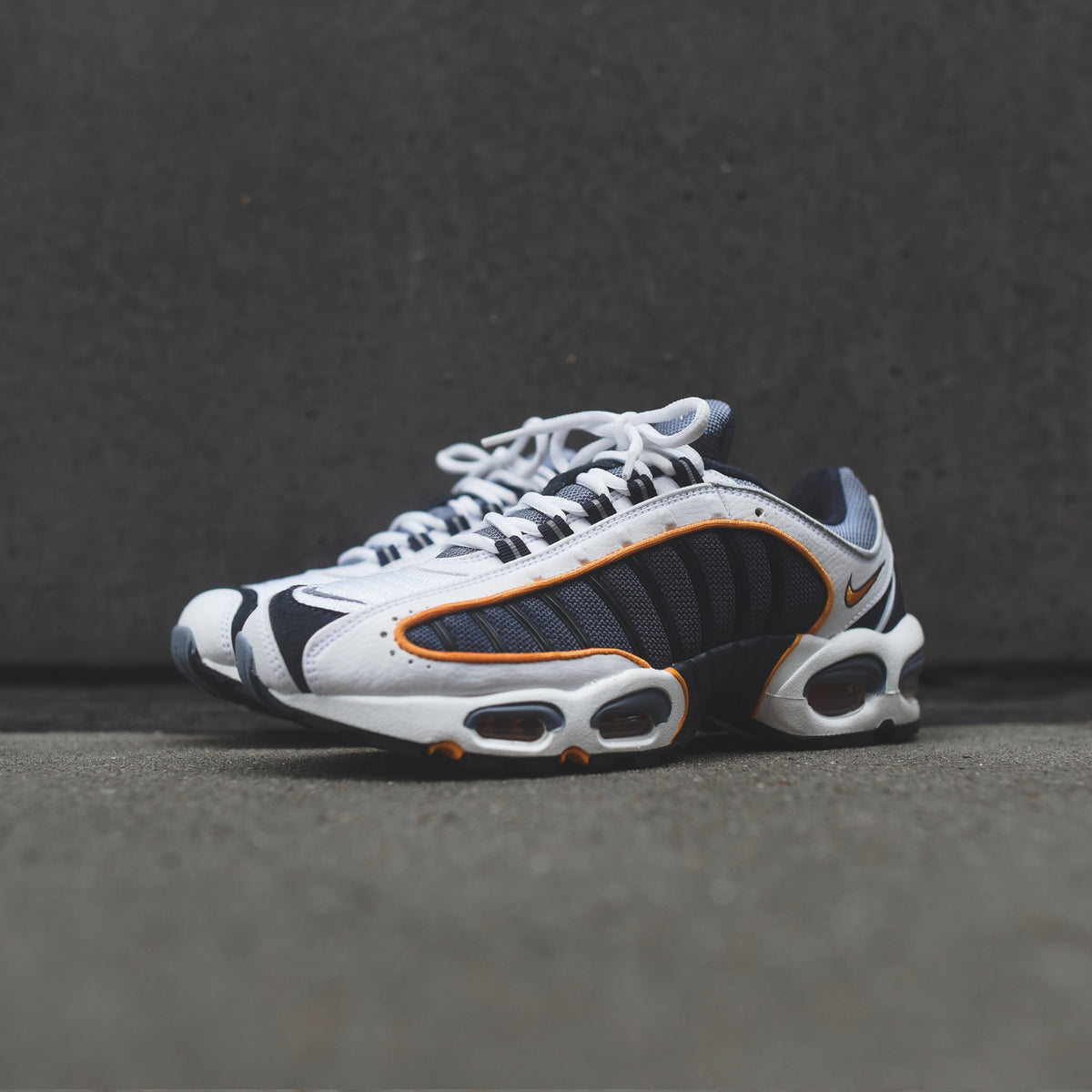 Nike Air Max Tailwind IV - Metro Grey / Resin / White / Machine