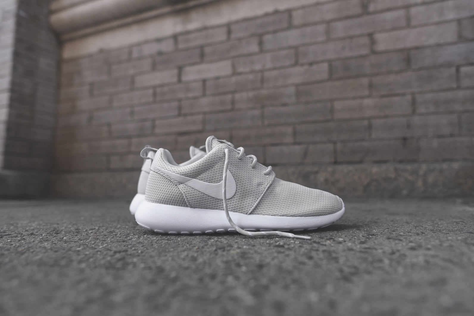 Nike WMNS Roshe One - Light Bone / White