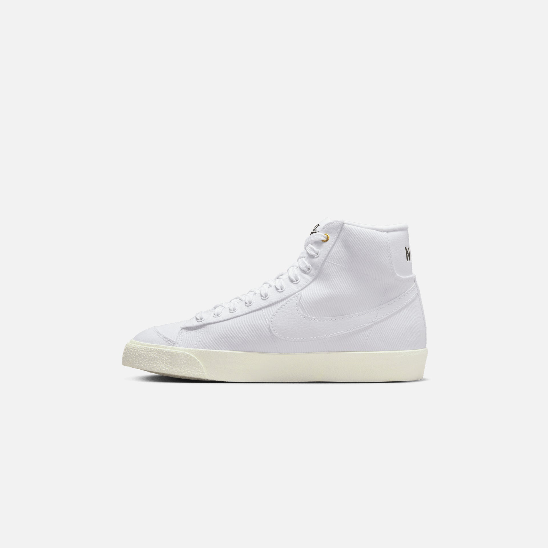 Nike WMNS Blazer Mid `77 - Canvas White / White / Sail / Black