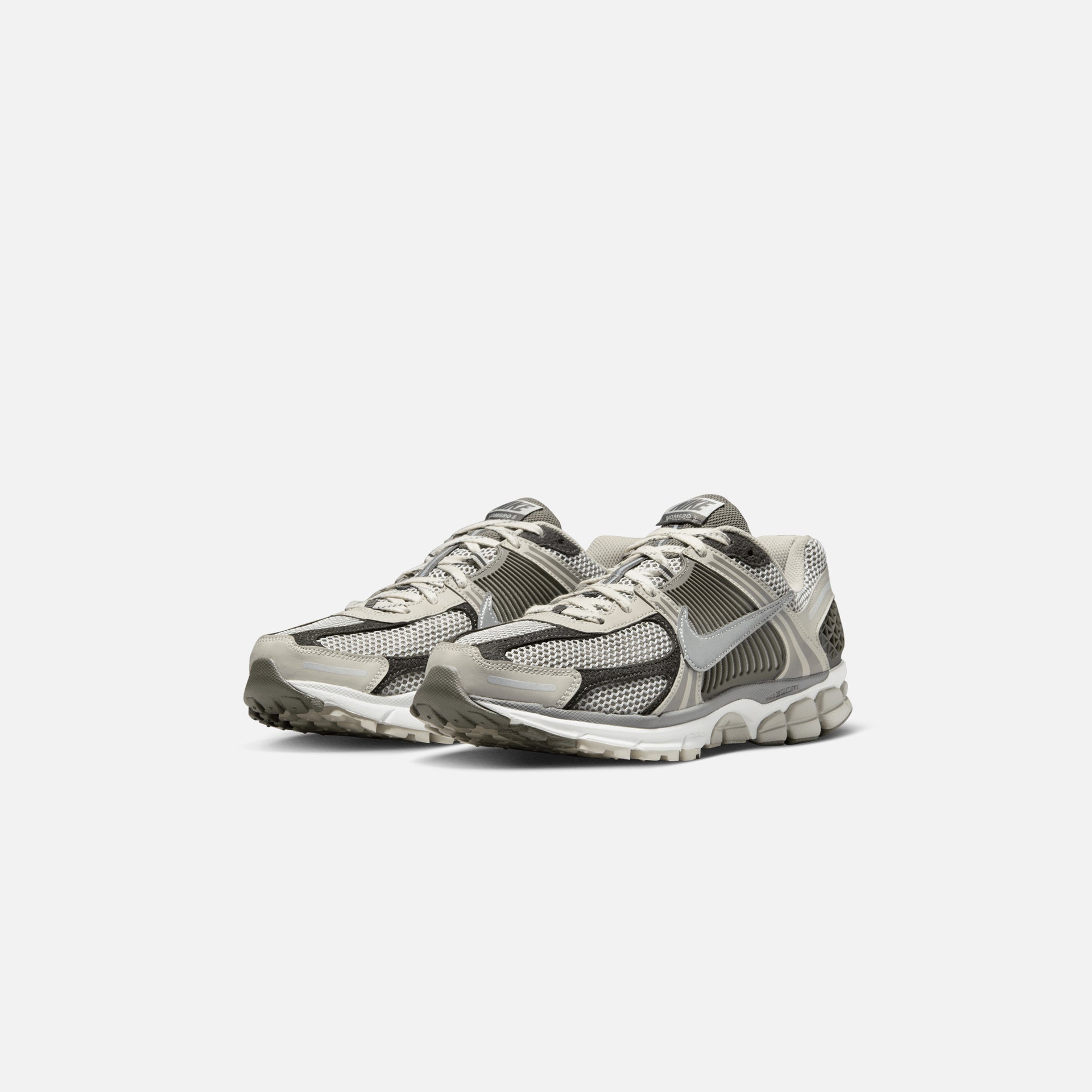 Nike Zoom Vomero 5 PRM - Iron Ore / Metallic Silver / Photon Dust