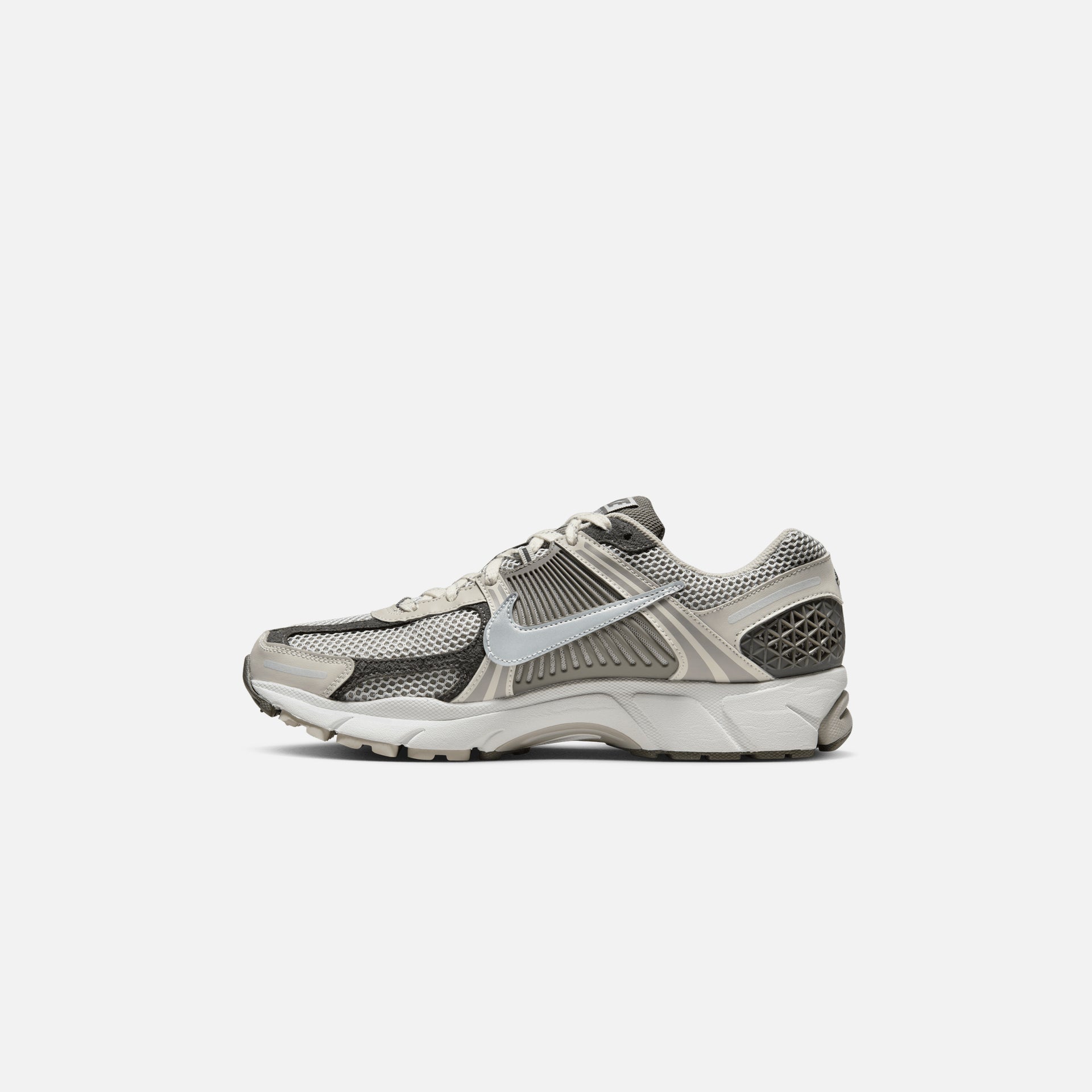 Nike Zoom Vomero 5 PRM - Iron Ore / Metallic Silver / Photon Dust