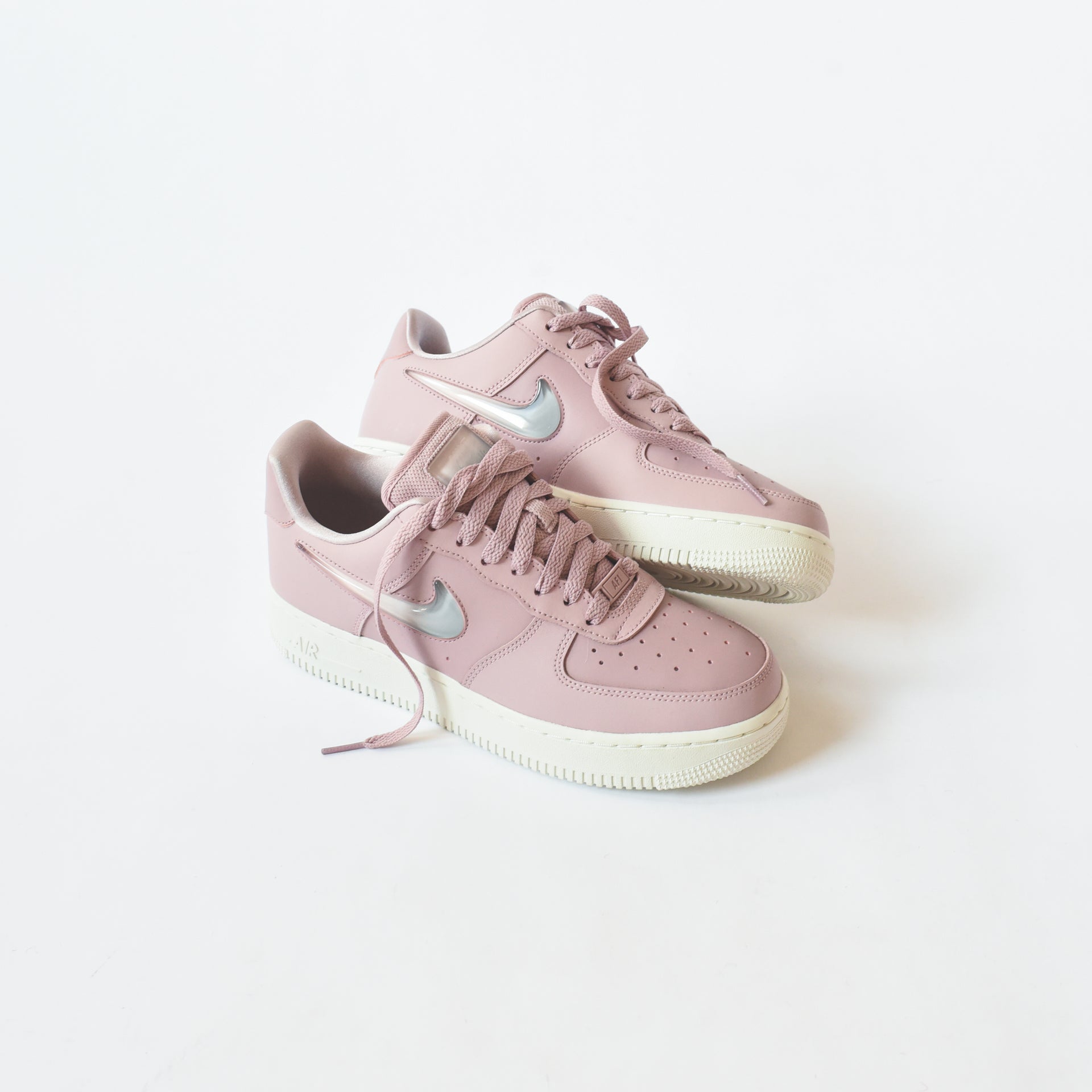 Nike WMNS Air Force 1 '07 - Plum Chalk / Obsidian Mist / Summit White