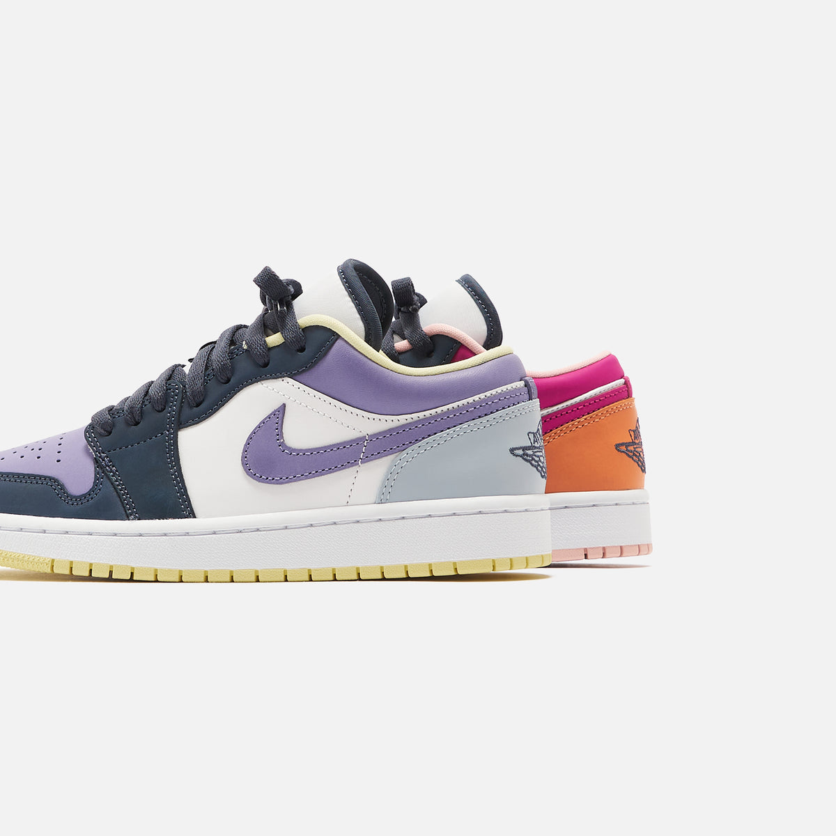 Nike WMNS Air Jordan 1 Low SE - Thunder Blue / White / Healing Orange