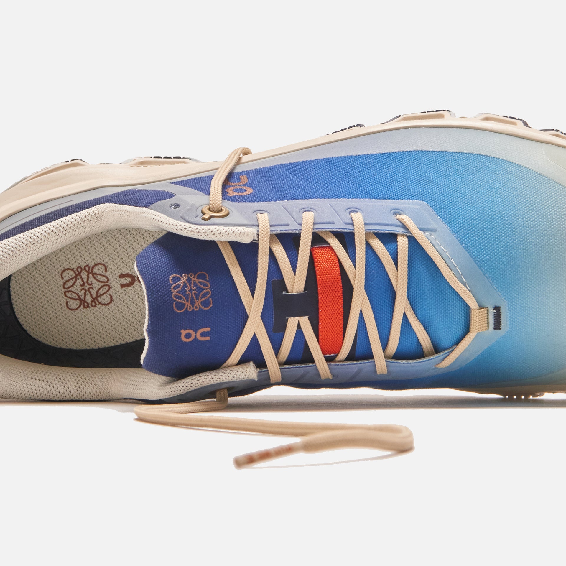 On Running x Loewe Cloudventure - Gradient Blue