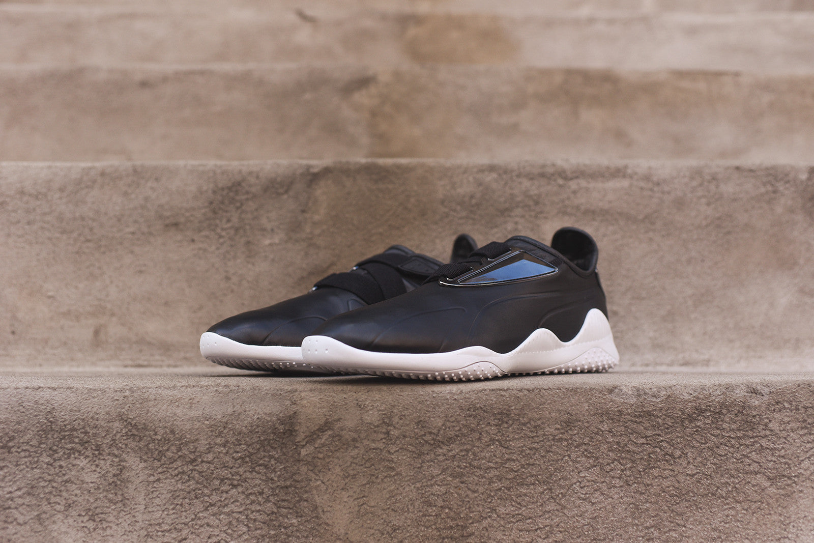 Puma Mostro - Black / Milan
