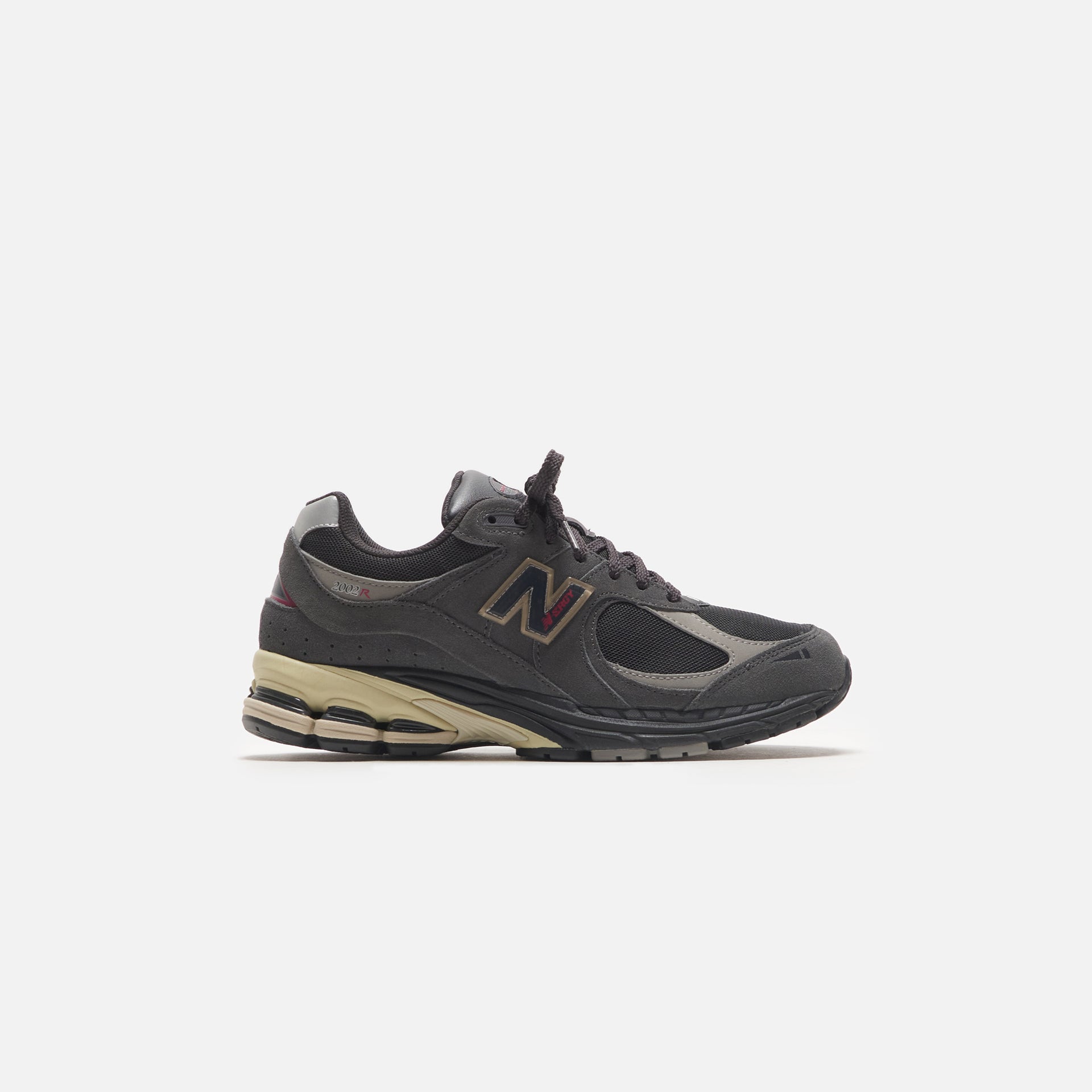 New Balance 2002R - Magnet / Hi-pink