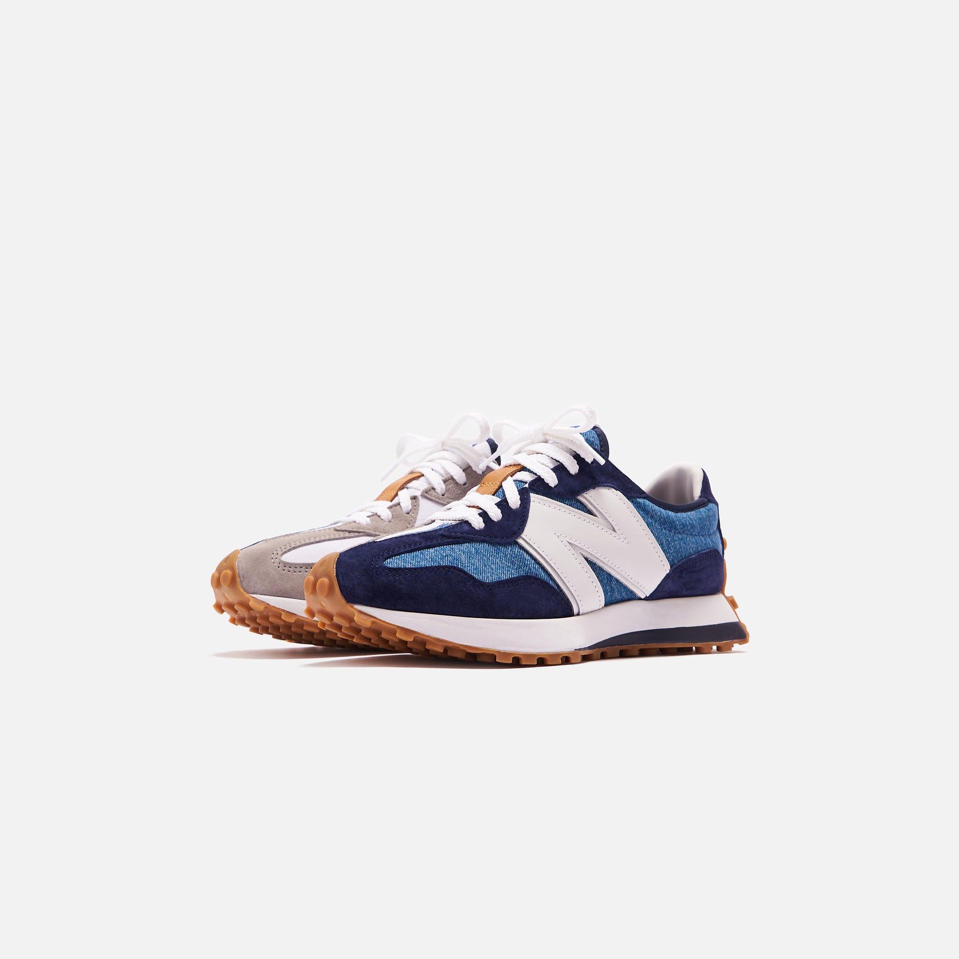 New Balance x Levi's 327 - Navy / White