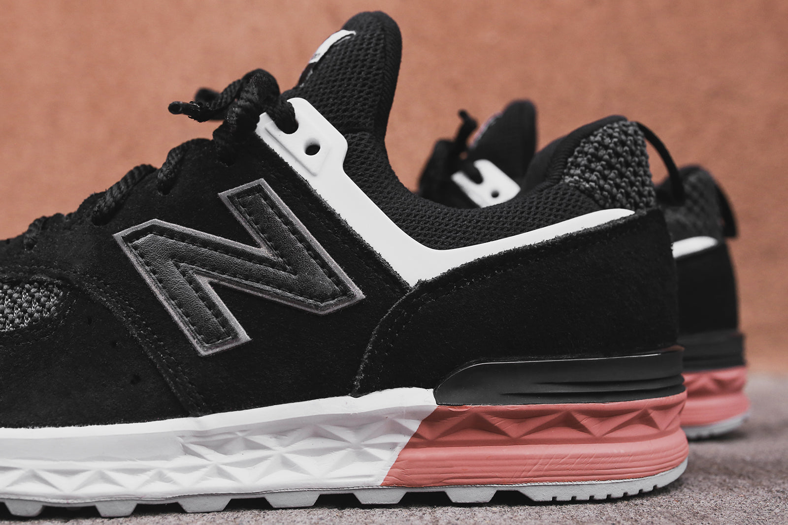 New Balance Kids KFL574CG - Black / Red / White