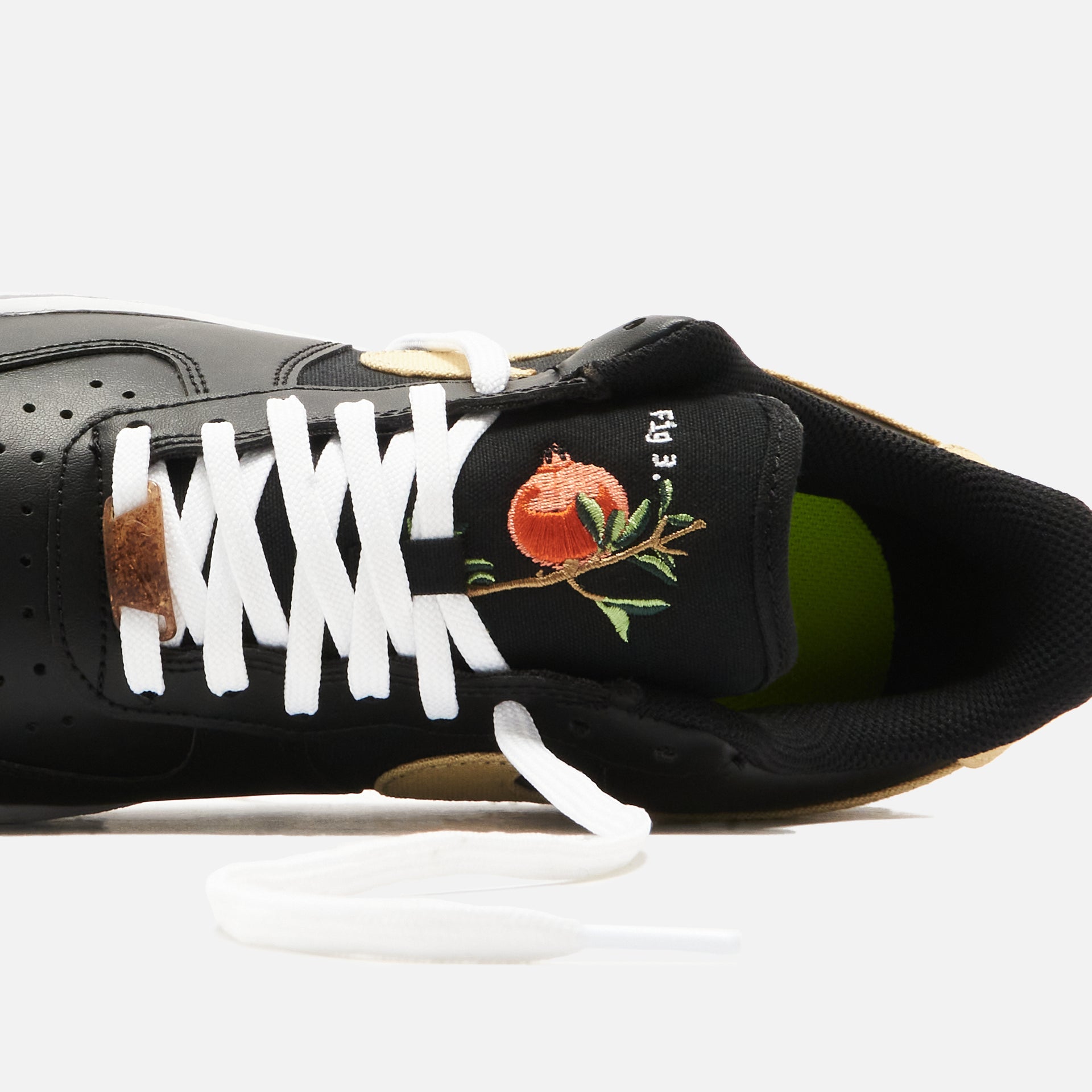 Nike Air Force 1 '07 LV8 M2Z - Black / Solar Flare / White