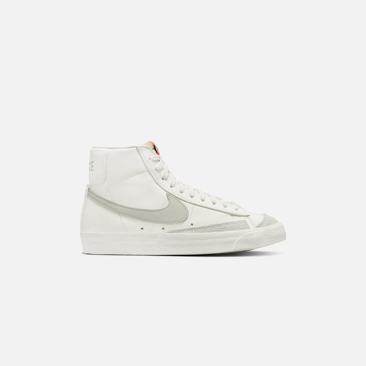 Nike WMNS Blazer Mid `77 Vintage - Sail / Light Bone / Black