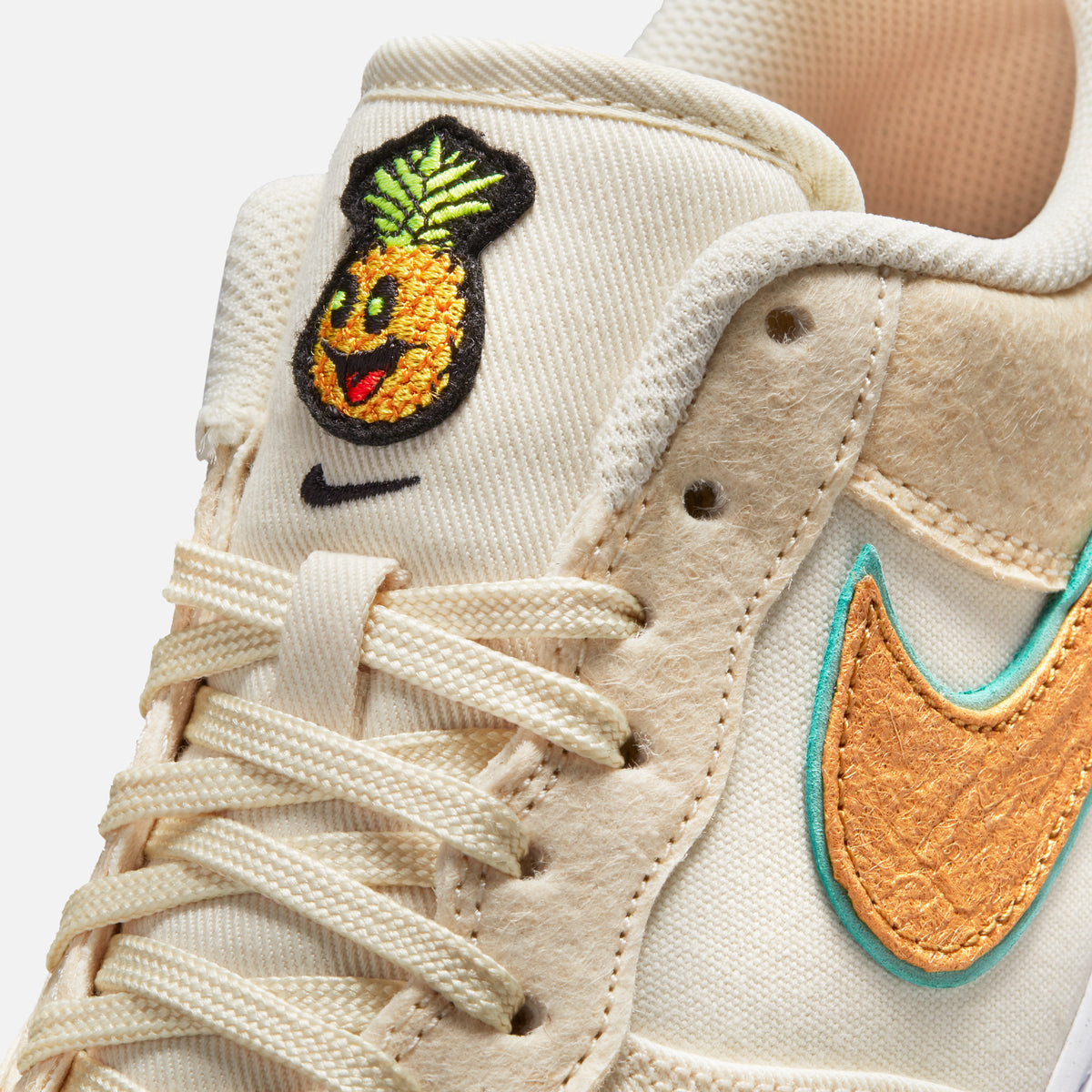 Nike Air Force 1 '07 PRM - Coconut Milk / Metallic Gold / Green