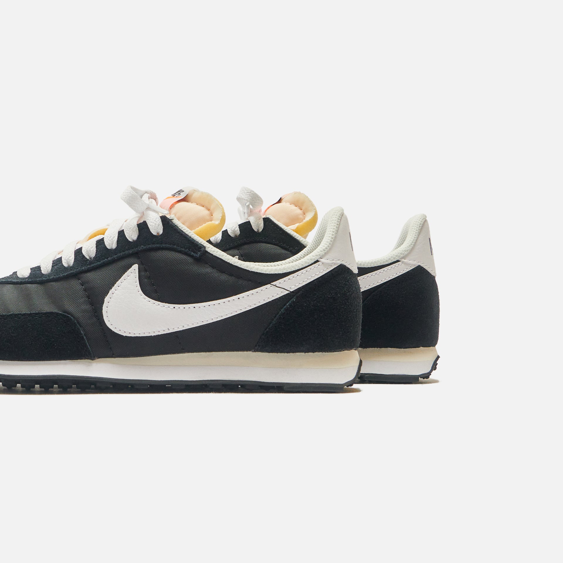 Nike WMNS Waffle Trainer 2 - Black / White / Off Noir / Orange