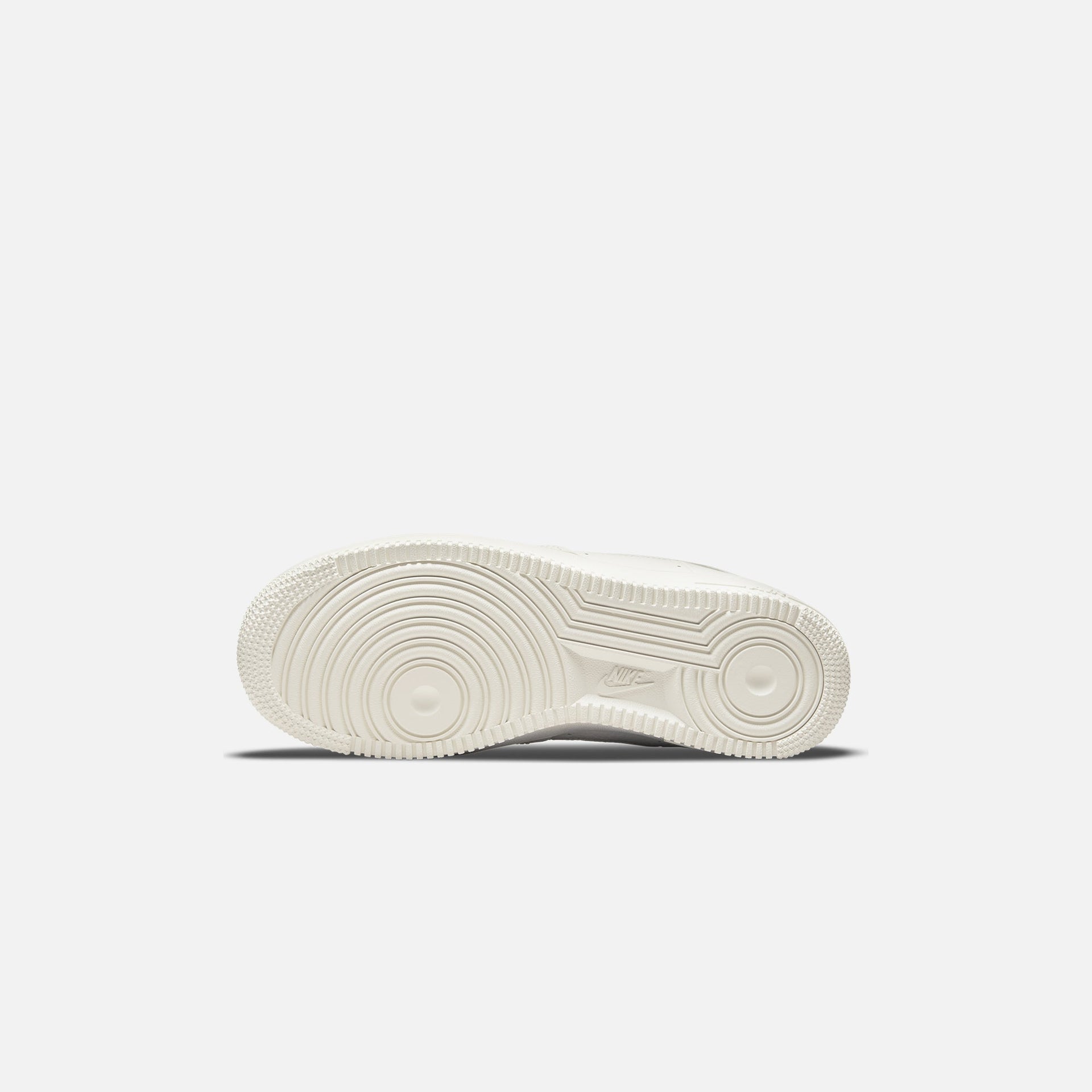 Nike WMNS Air Force 1 Sculpt - Summit White / Coconut Milk / Gym Red