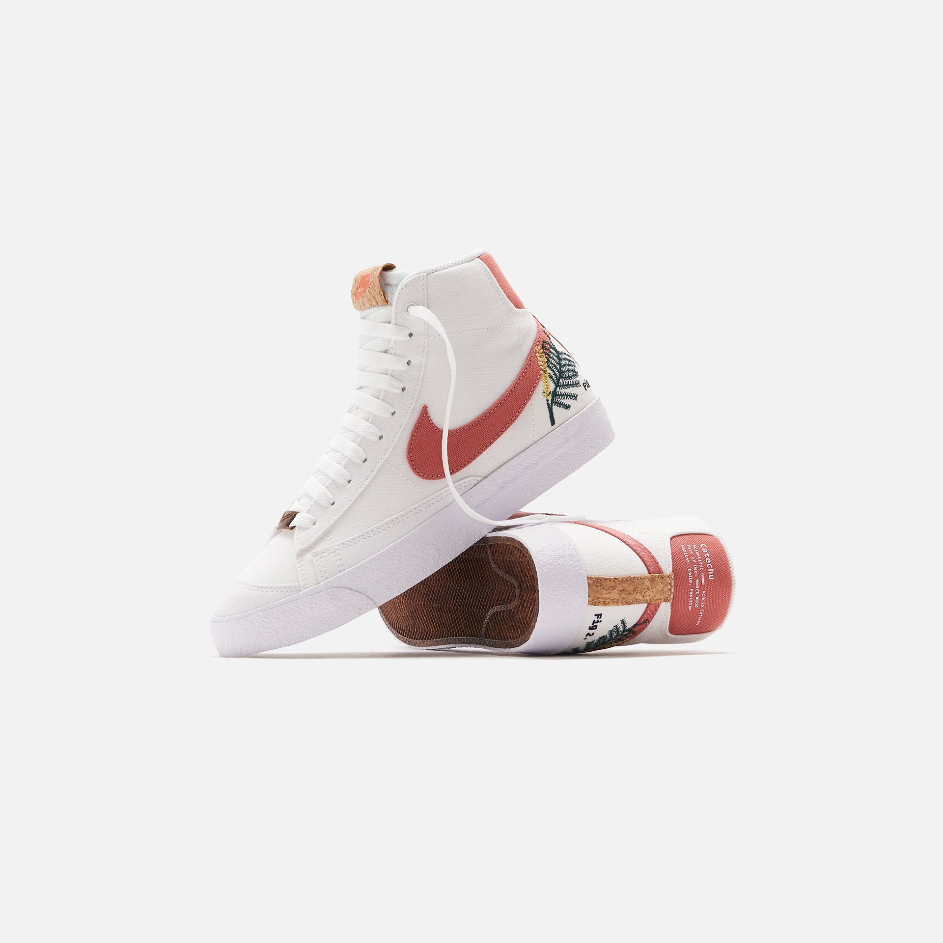 Nike WMNS Blazer Mid `77 SE  - White / Light Sienna
