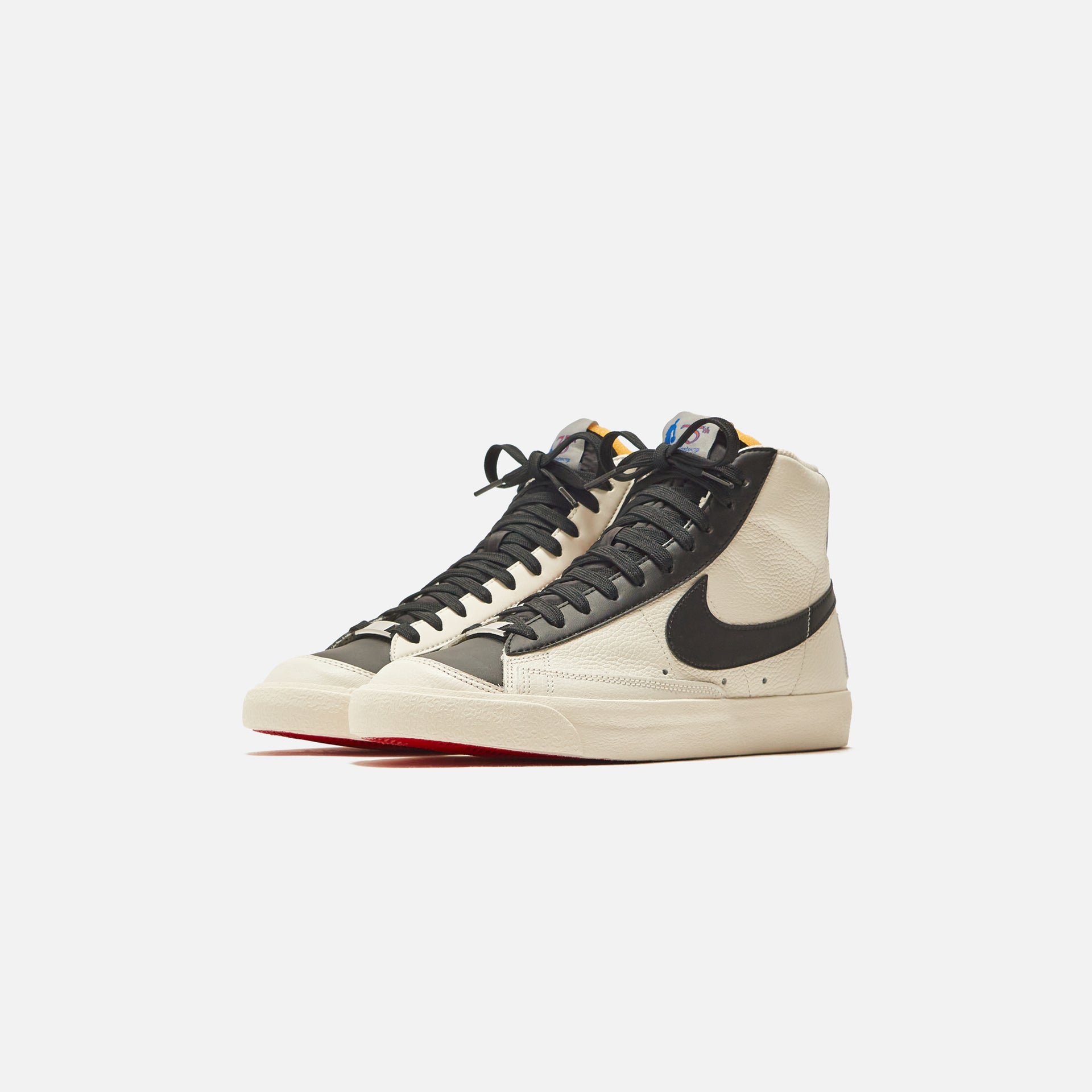Nike Blazer MID `77 EMB - Sail / Black / Chile Red