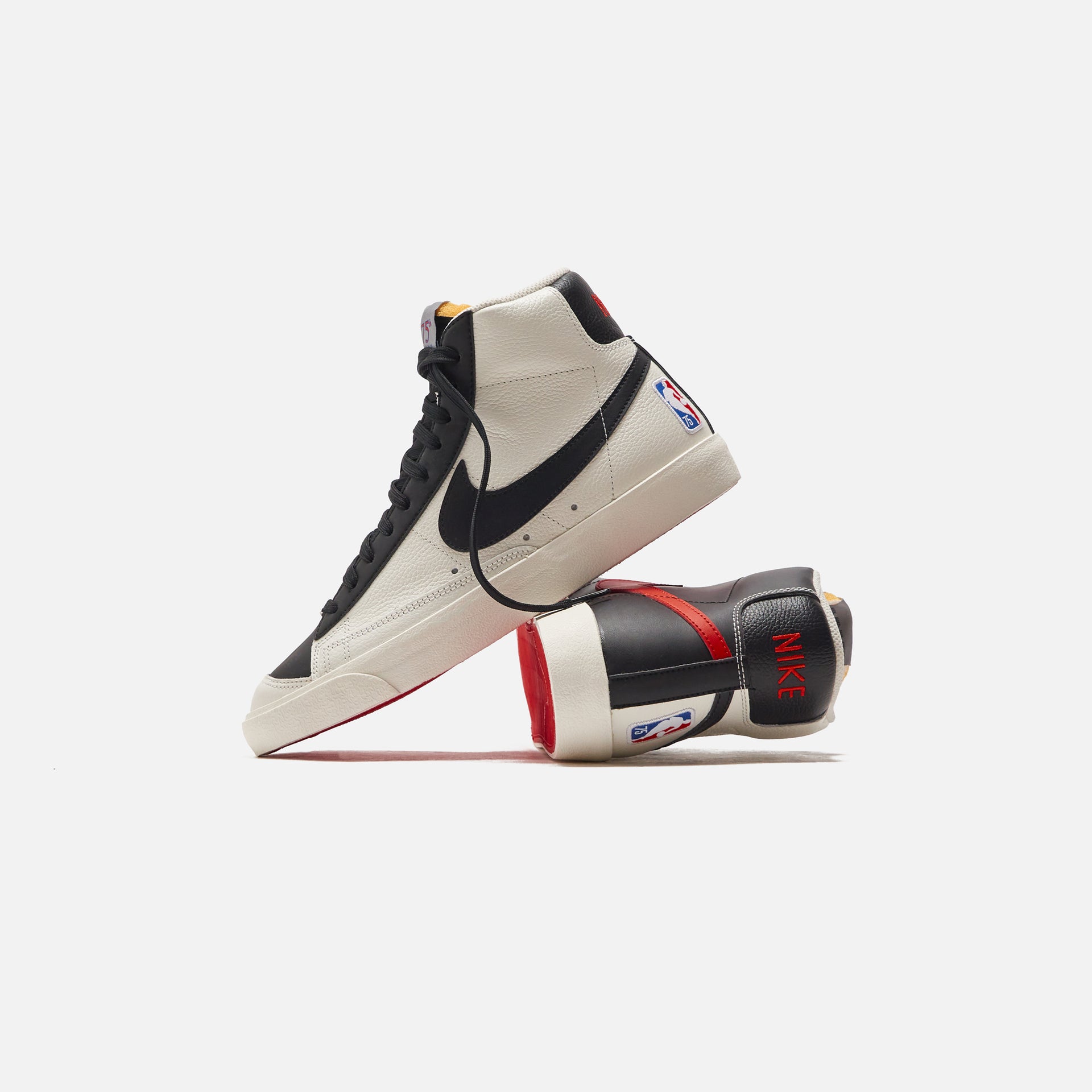 Nike Blazer MID `77 EMB - Sail / Black / Chile Red