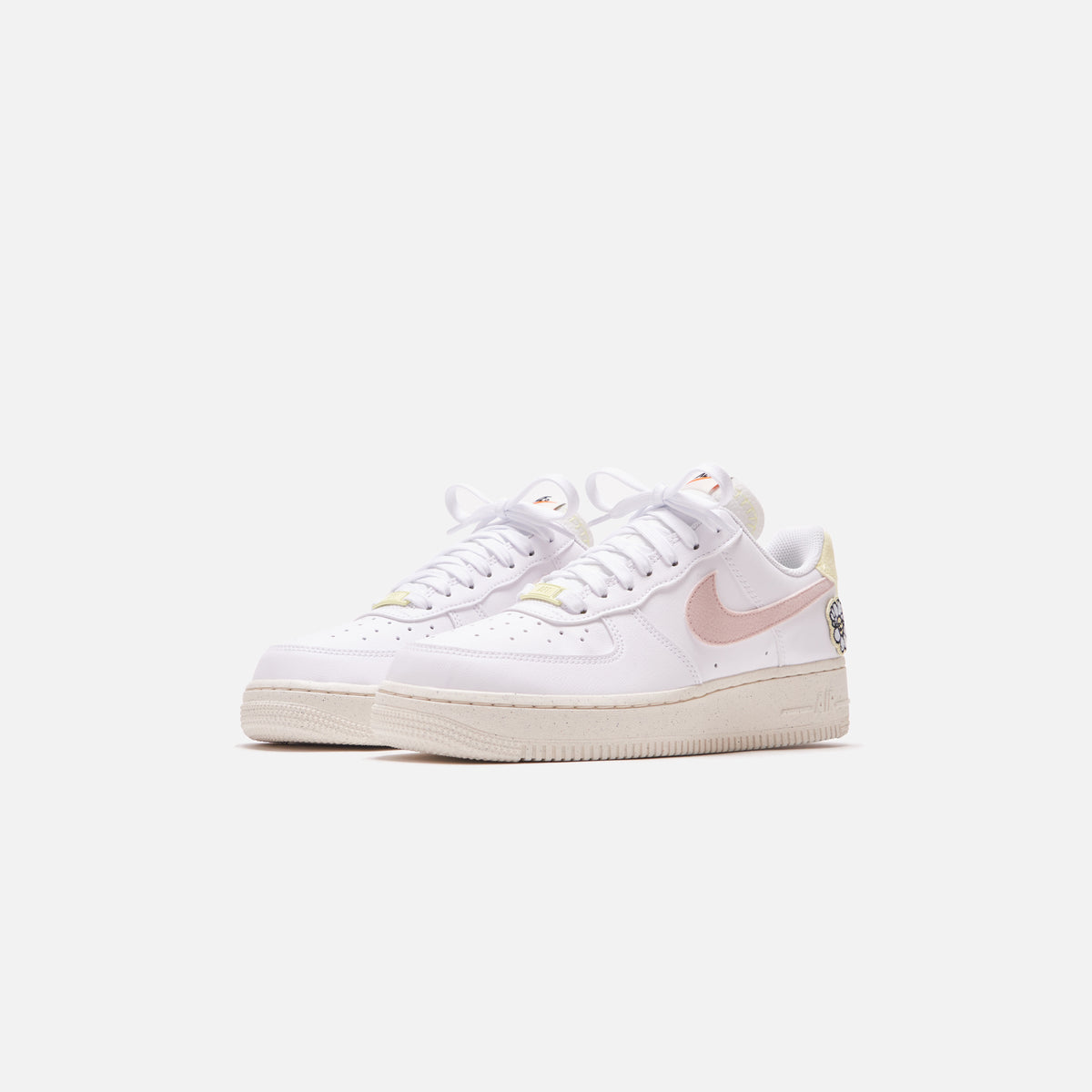 Nike WMNS Air Force 1 ' 07 SE NN - White / Pink Oxford / Boarder