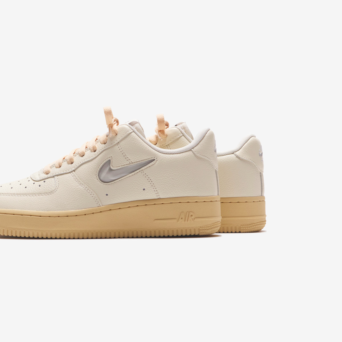 Nike Wmns Air Force 1 `07 LX - Coconut Milk / Light Bone / Lemon