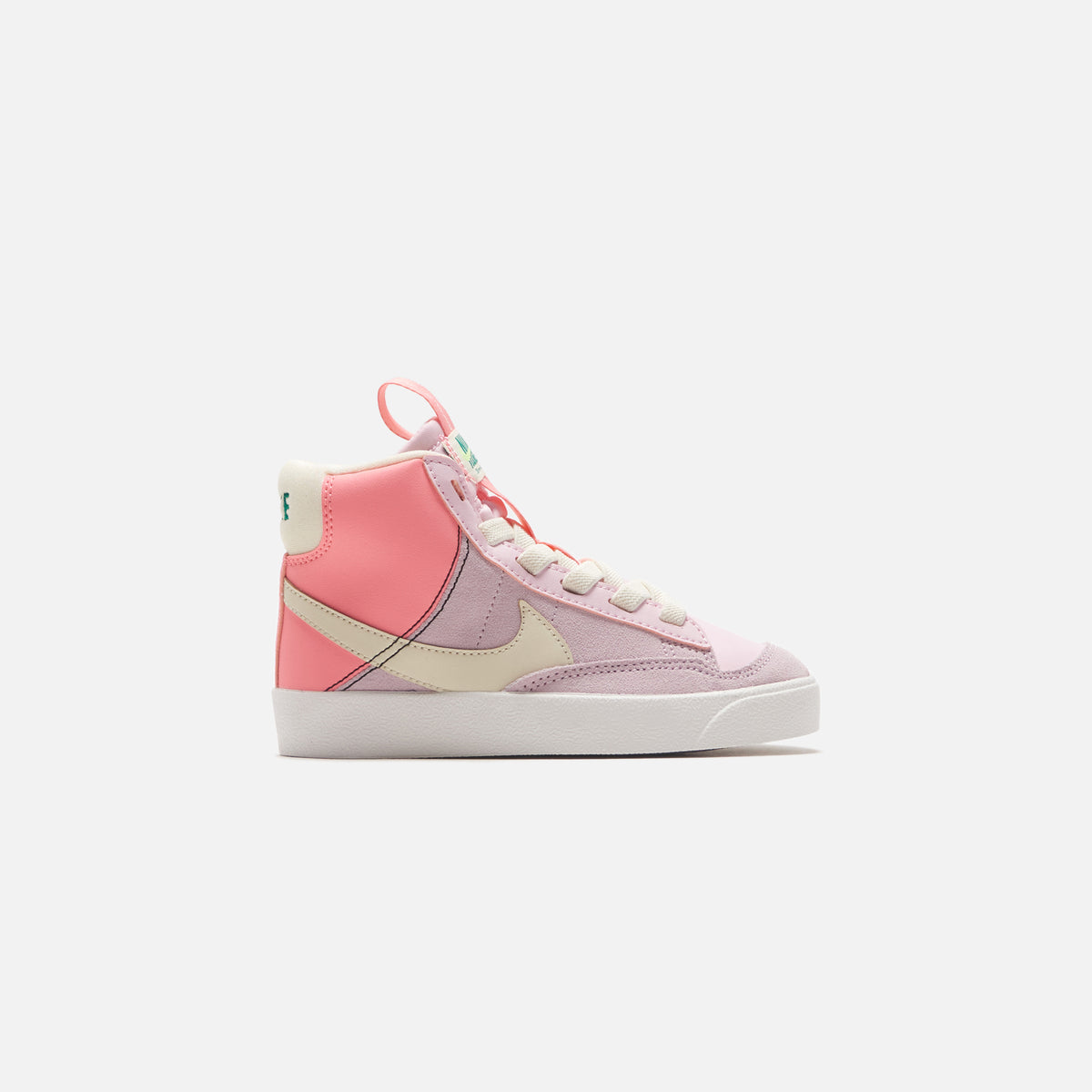 Nike Blazer Mid `77 SE - Pink Foam / Coconut Milk / Pink Gaze