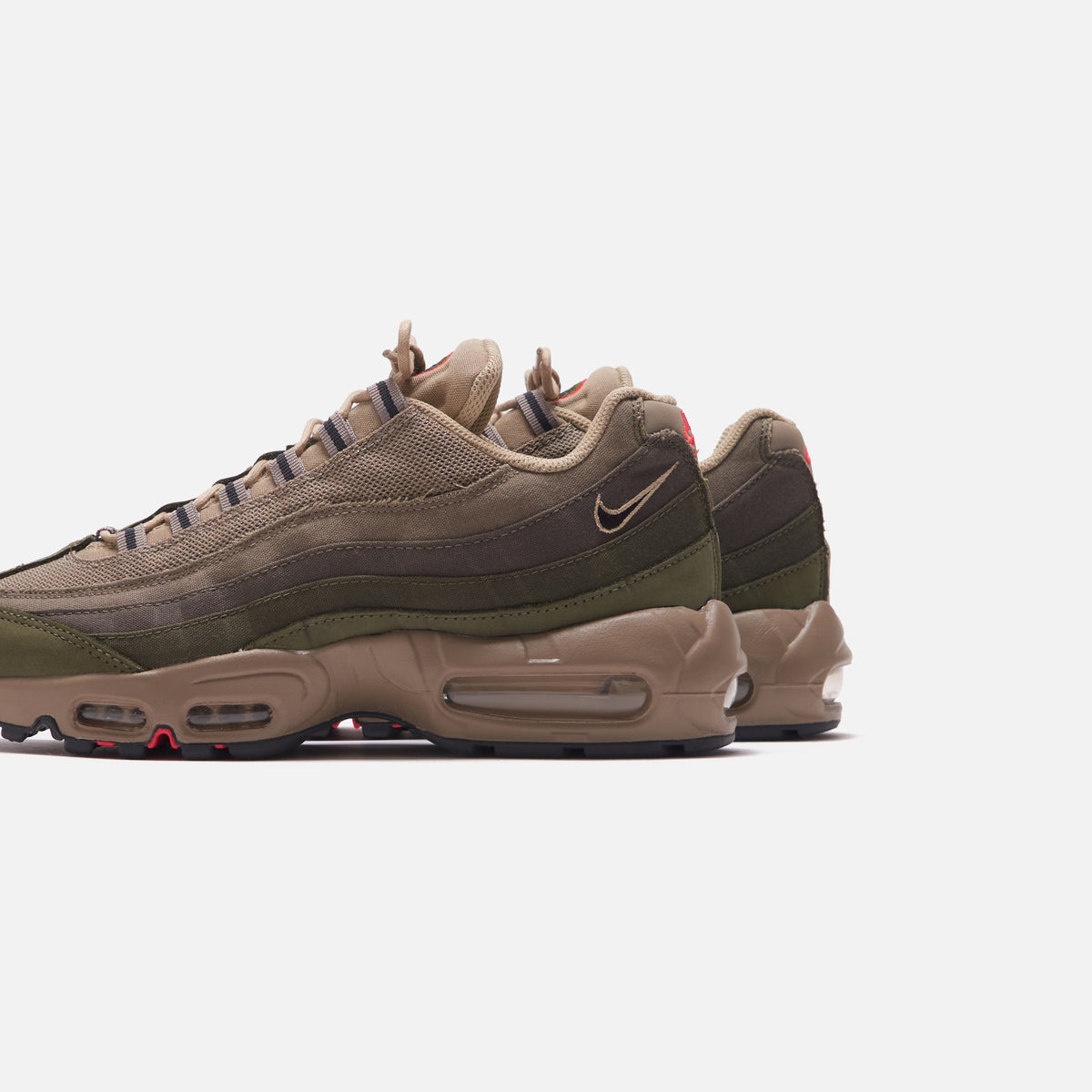 Nike Air Max 95 SE - Medium Olive / Black / Rough Green