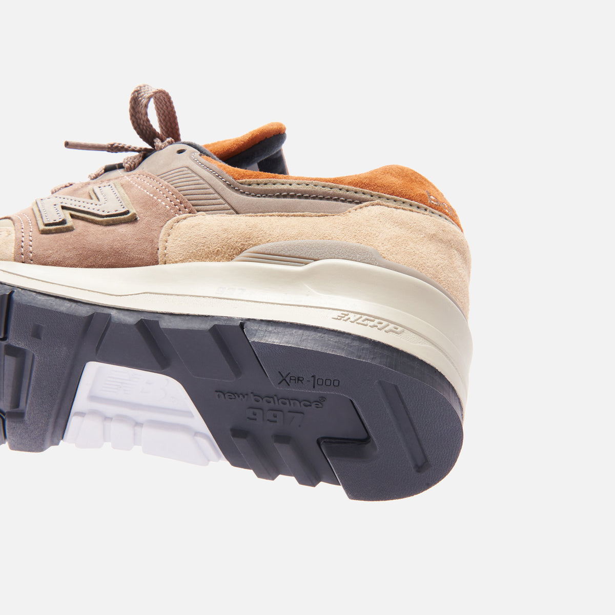 New Balance 997 - Tan / Brown