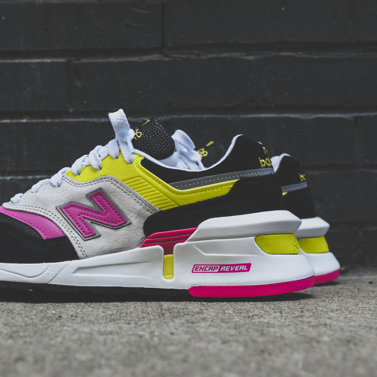 New Balance 997 - White / Grey