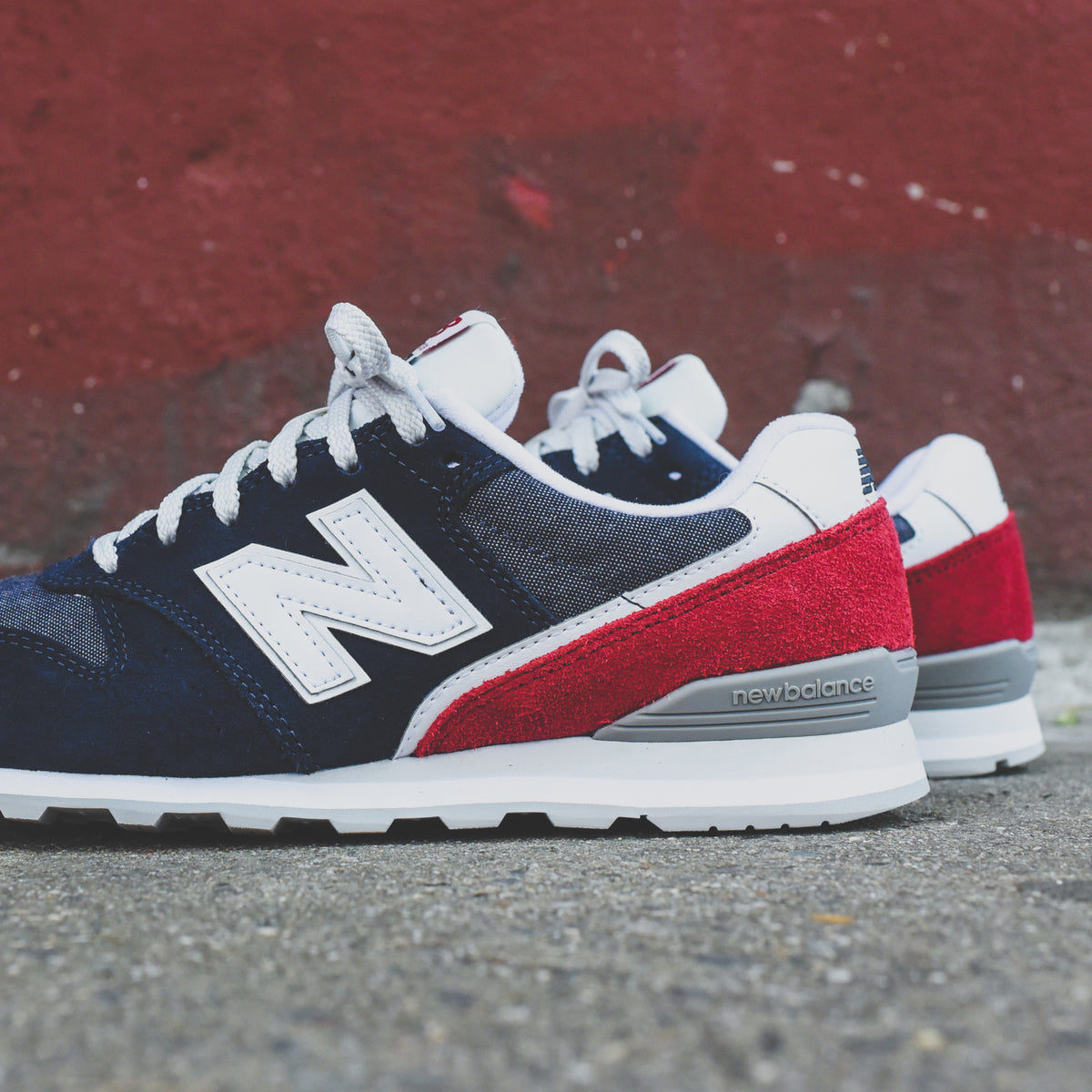 New Balance WMNS 996 - Eclipse / Scarlet