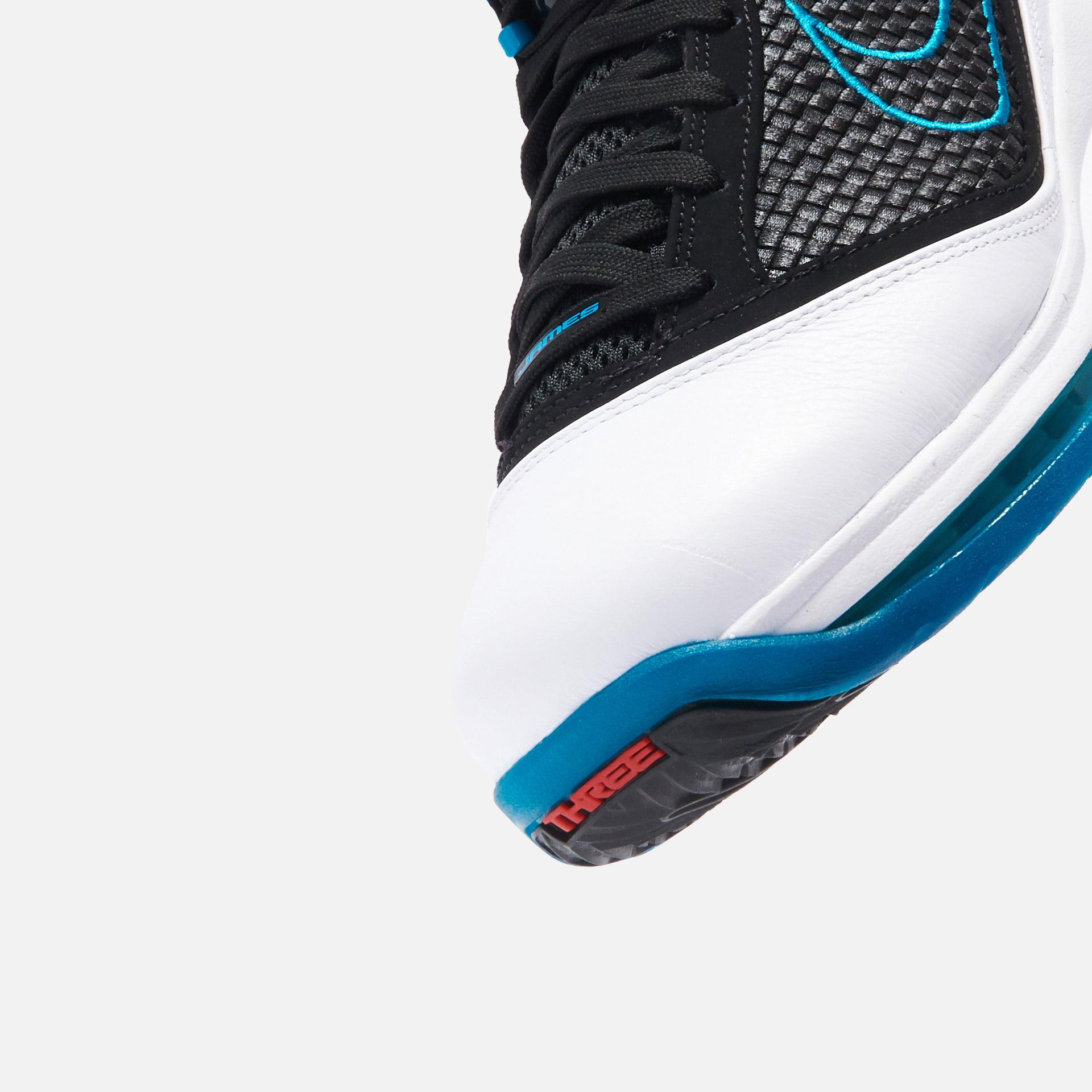 Nike LeBron VII QS - Red Carpet