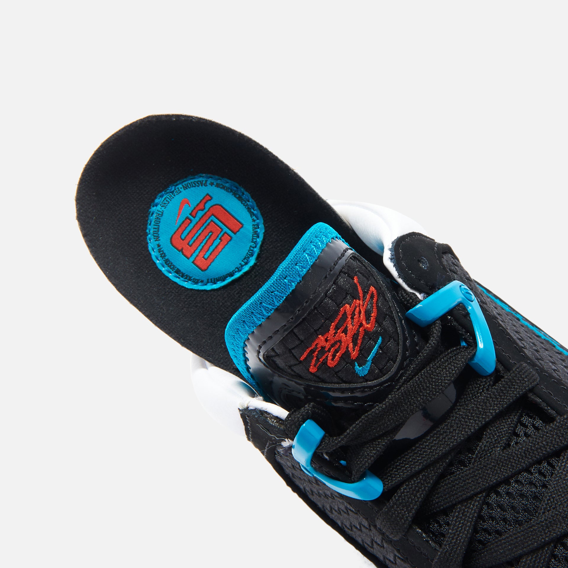 Nike LeBron VII QS - Red Carpet