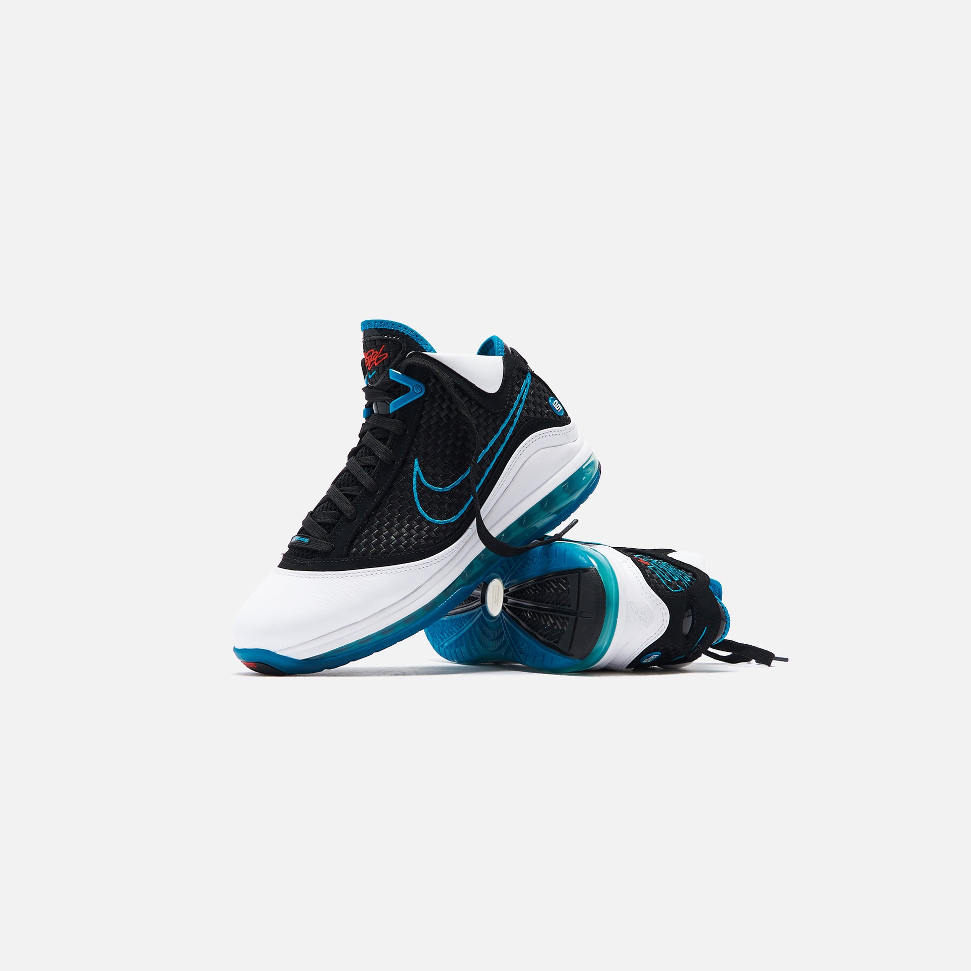 Nike LeBron VII QS - Red Carpet