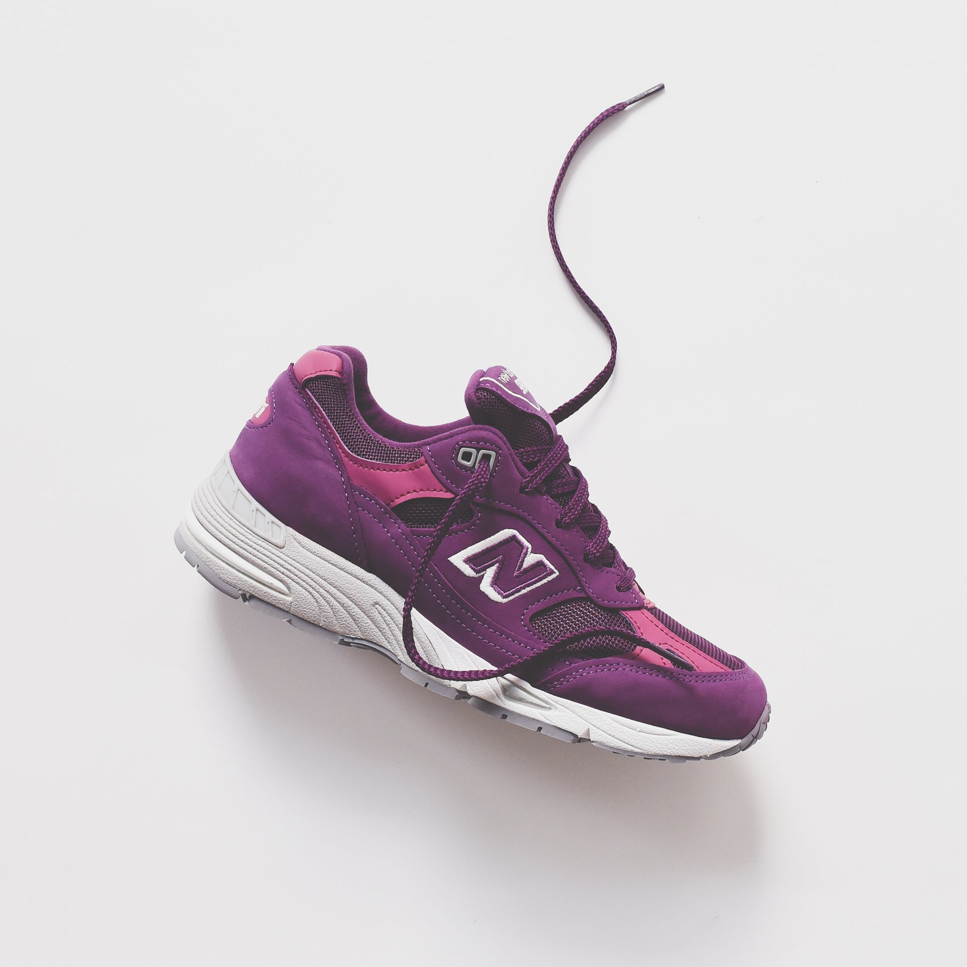 New Balance WMNS 991 - Purple