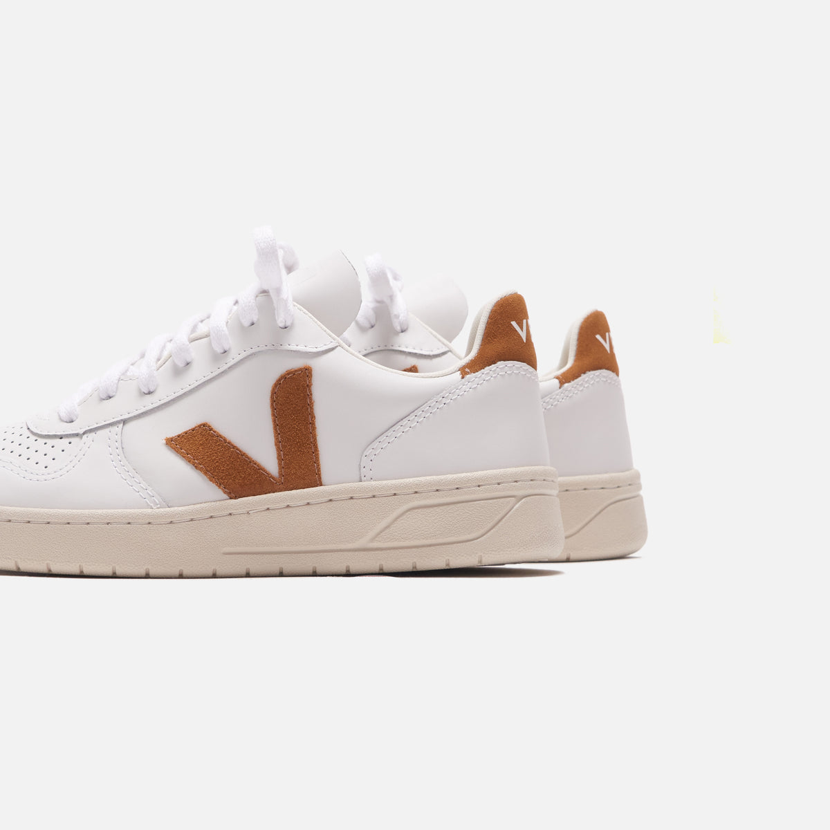 Veja WMNS V-10 Extra - White Camel Leather