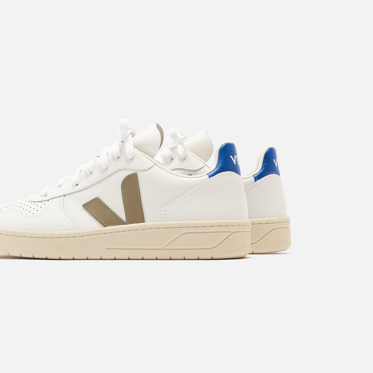 Veja V10 - Extra White / Khaki / Indigo