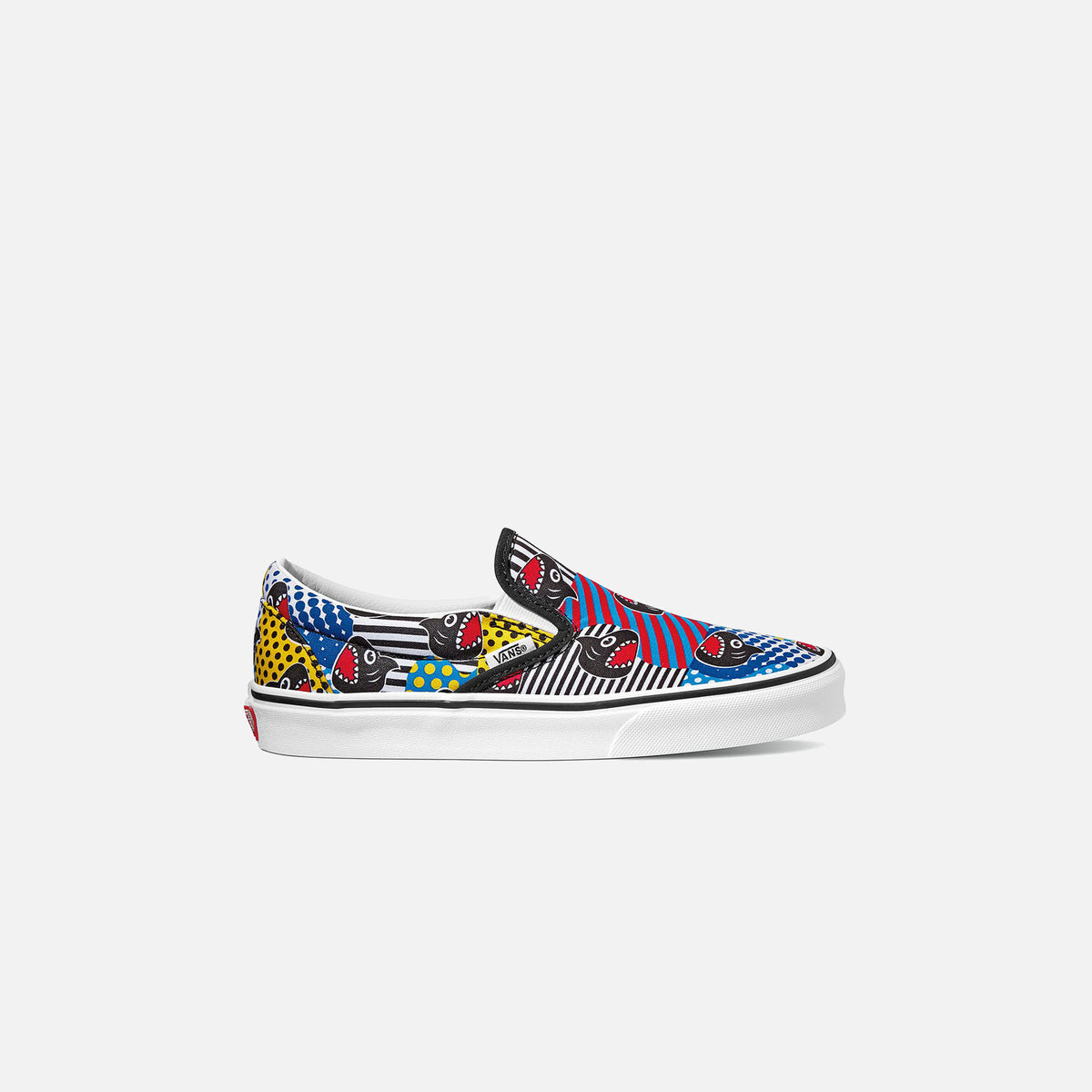 Vans x Shark Week Grade School Classic Slip-on V - Phin / True White