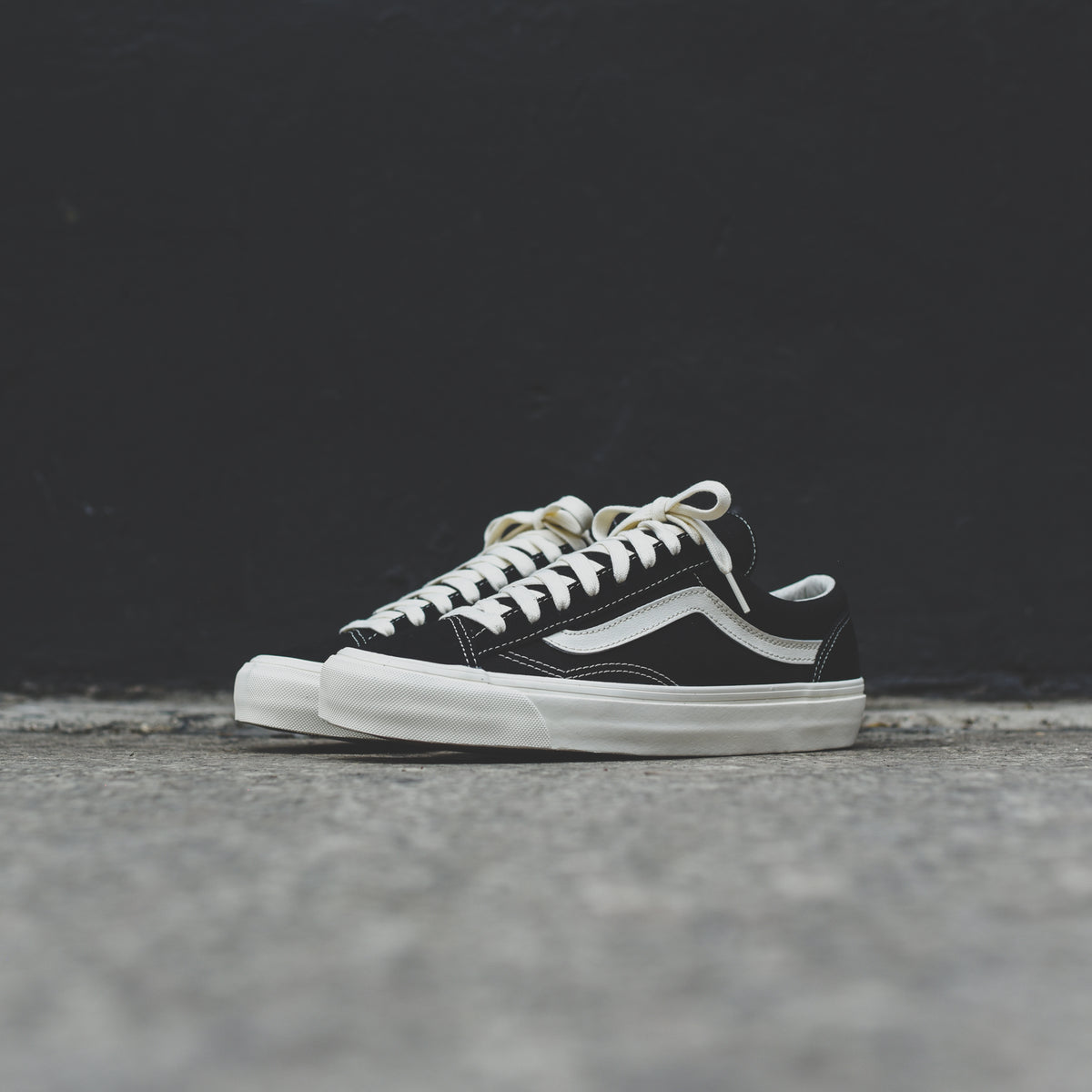 Vans OG Style 36 LX - Black / Marshmallow