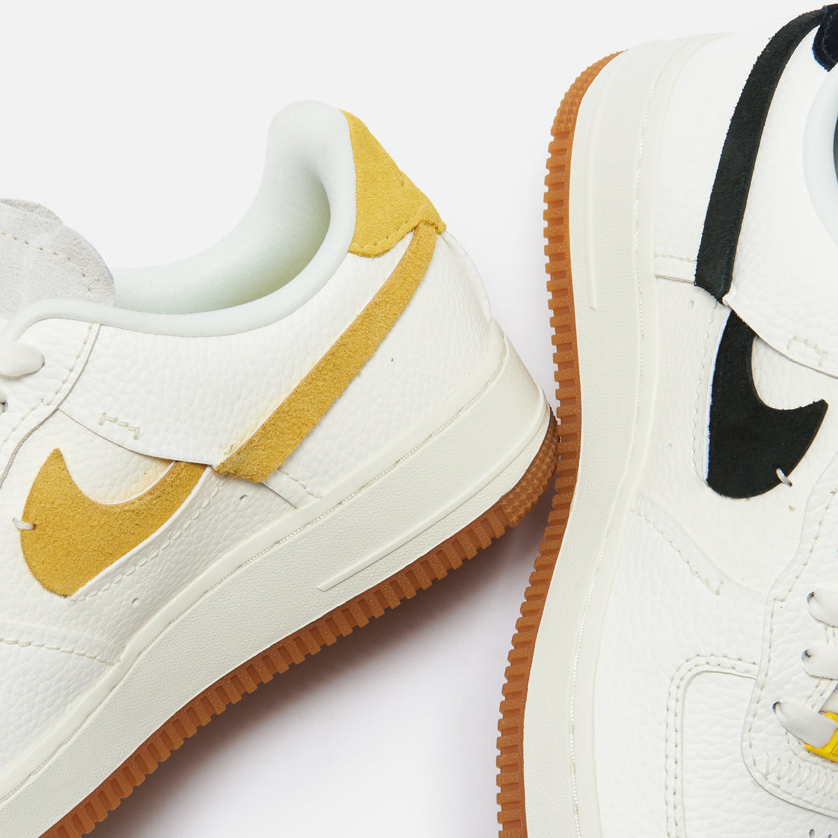 Nike WMNS Air Force 1 '07 LXX - Sail / Black / Chrome Yellow / White